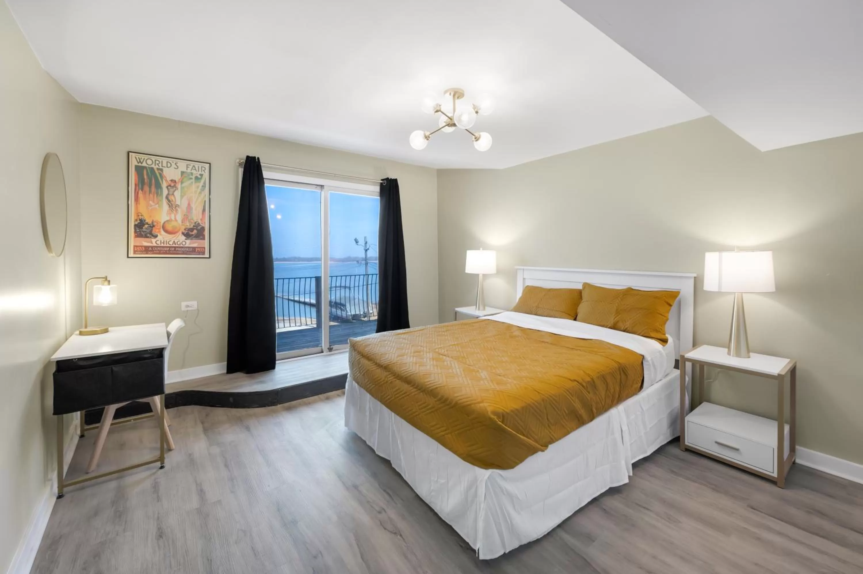 Bedroom in Randolph Hotel