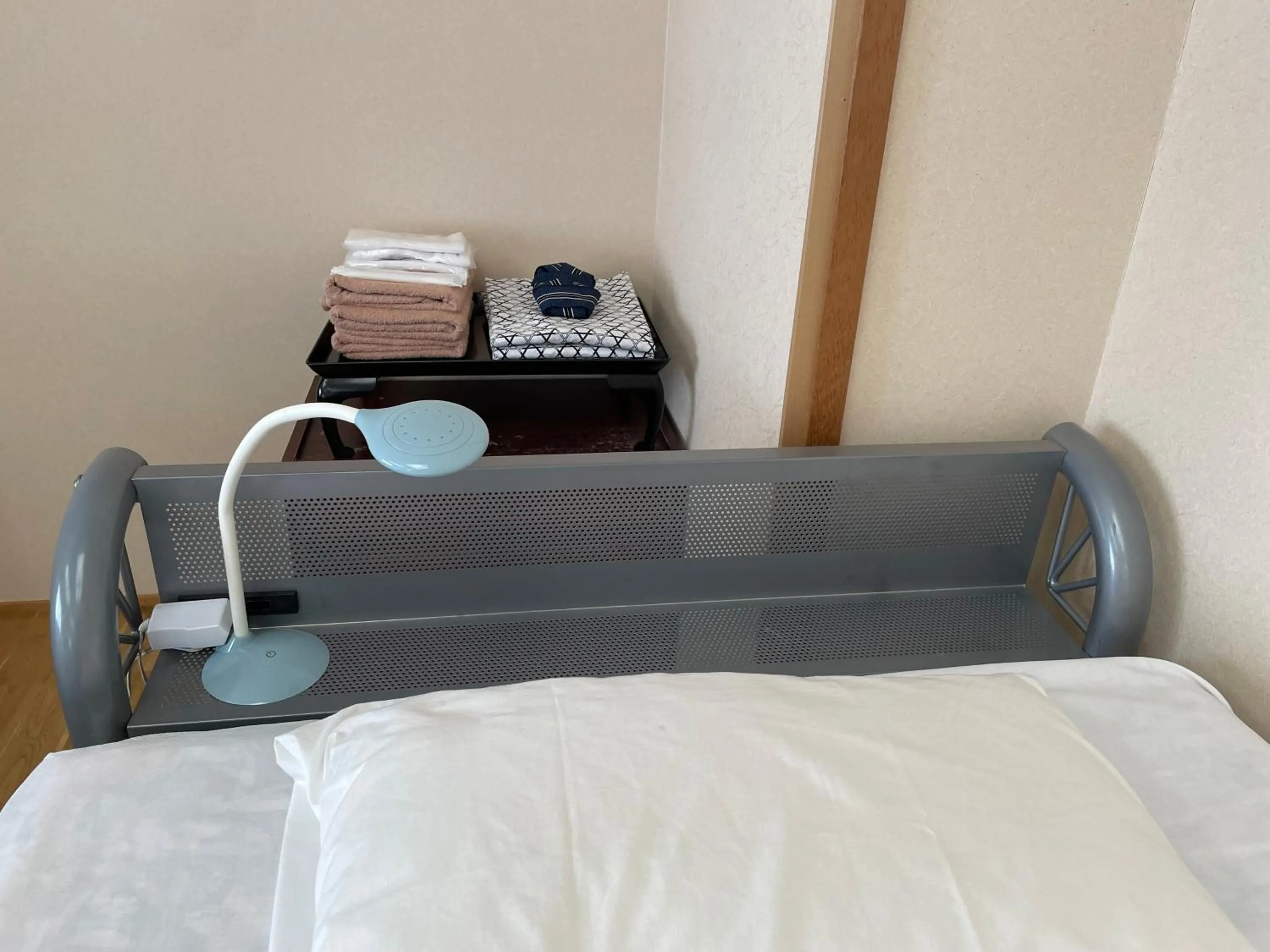 Bedroom, Bed in Kawaguchiko Station Inn