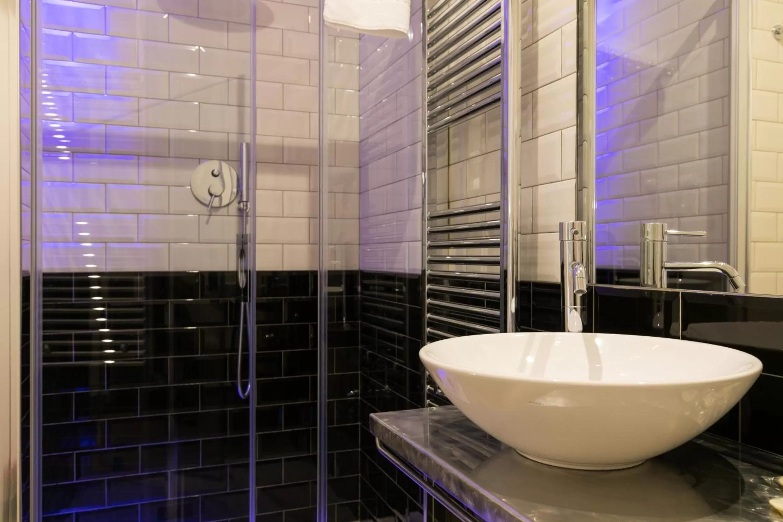 Bathroom in Spagna Ave