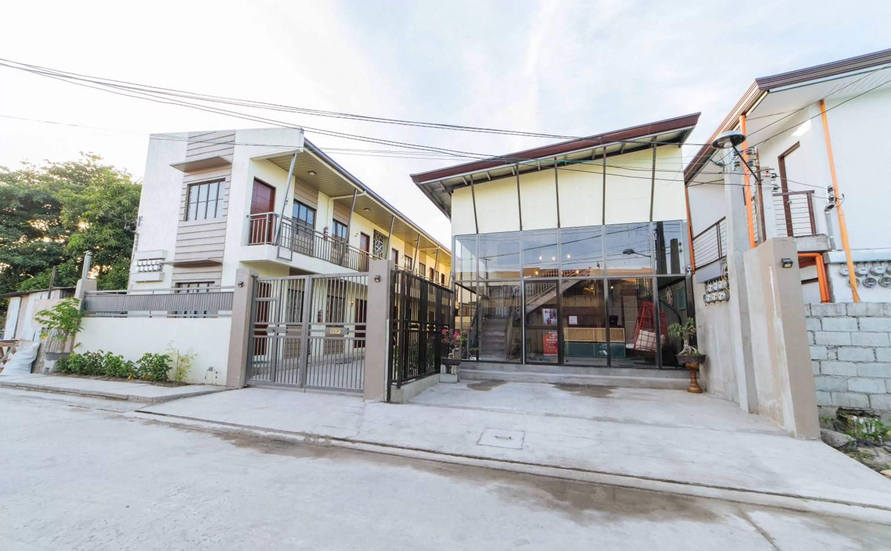 Facade/entrance in RedDoorz Plus @ Casa Lucia Sindalan San Fernando City Pampanga