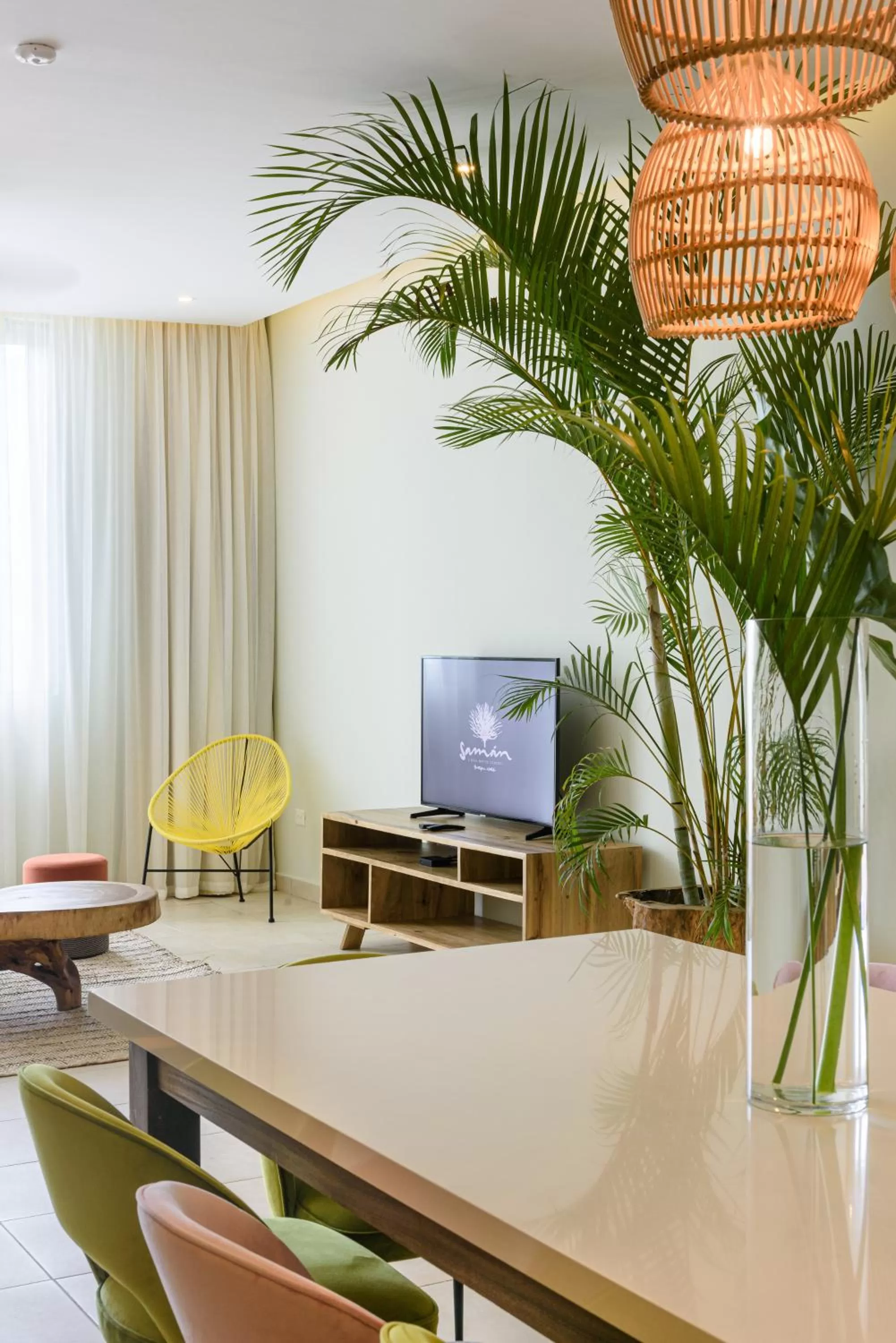 TV and multimedia in Saman Boutique Hotel By Mint