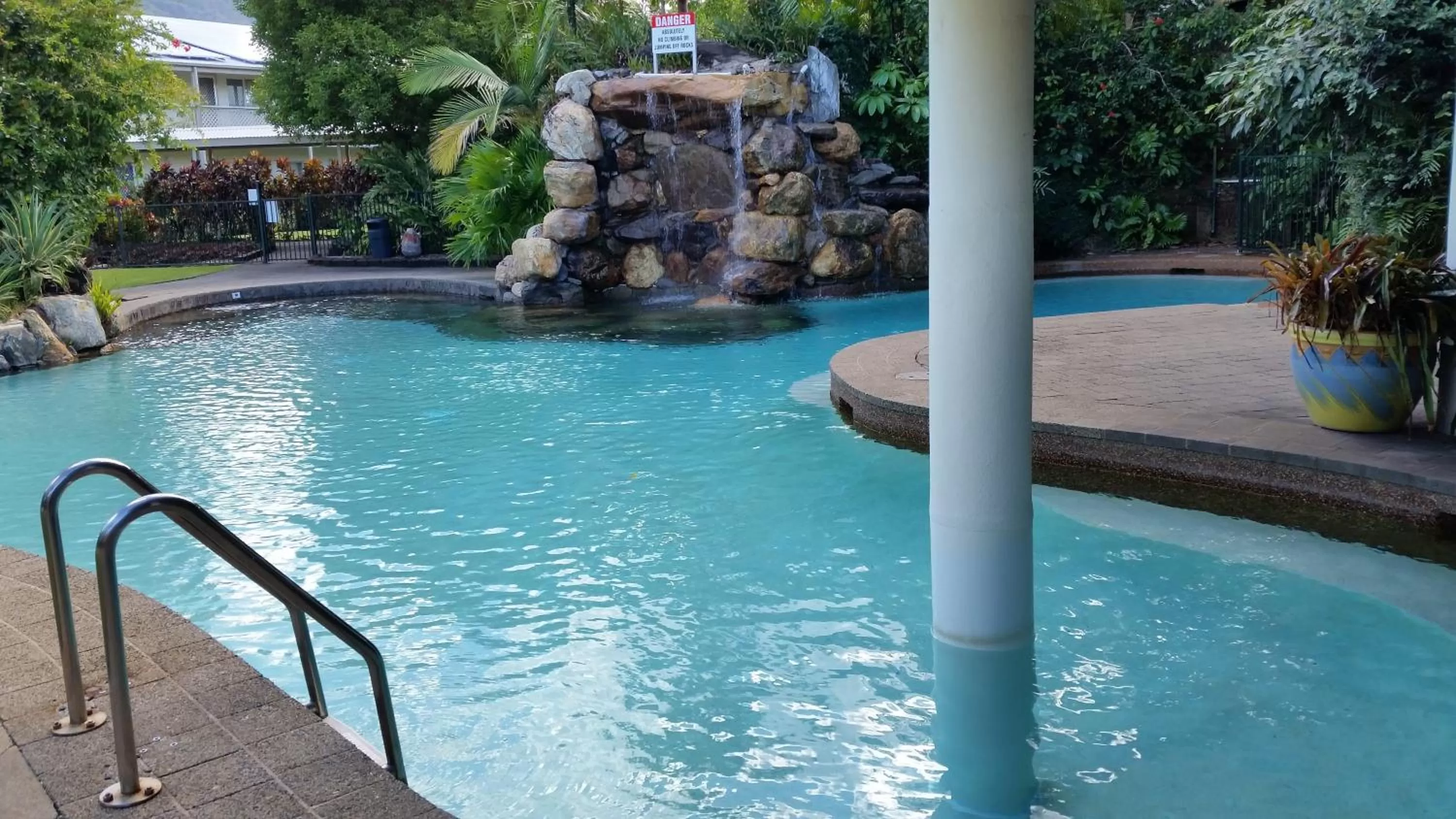 Swimming pool in Cairns Gateway Resort