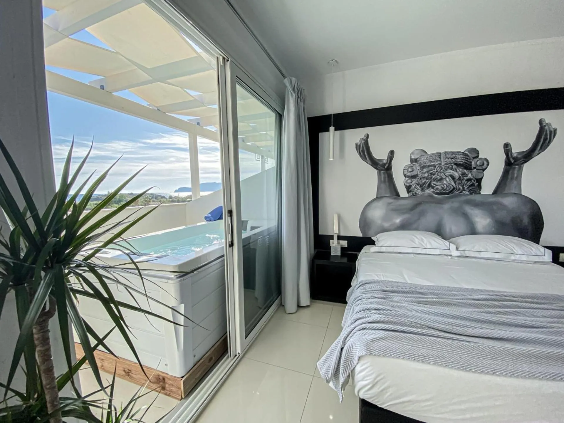 Hot Tub, Bed in Meandros Boutique & Spa Hotel - Adults Only