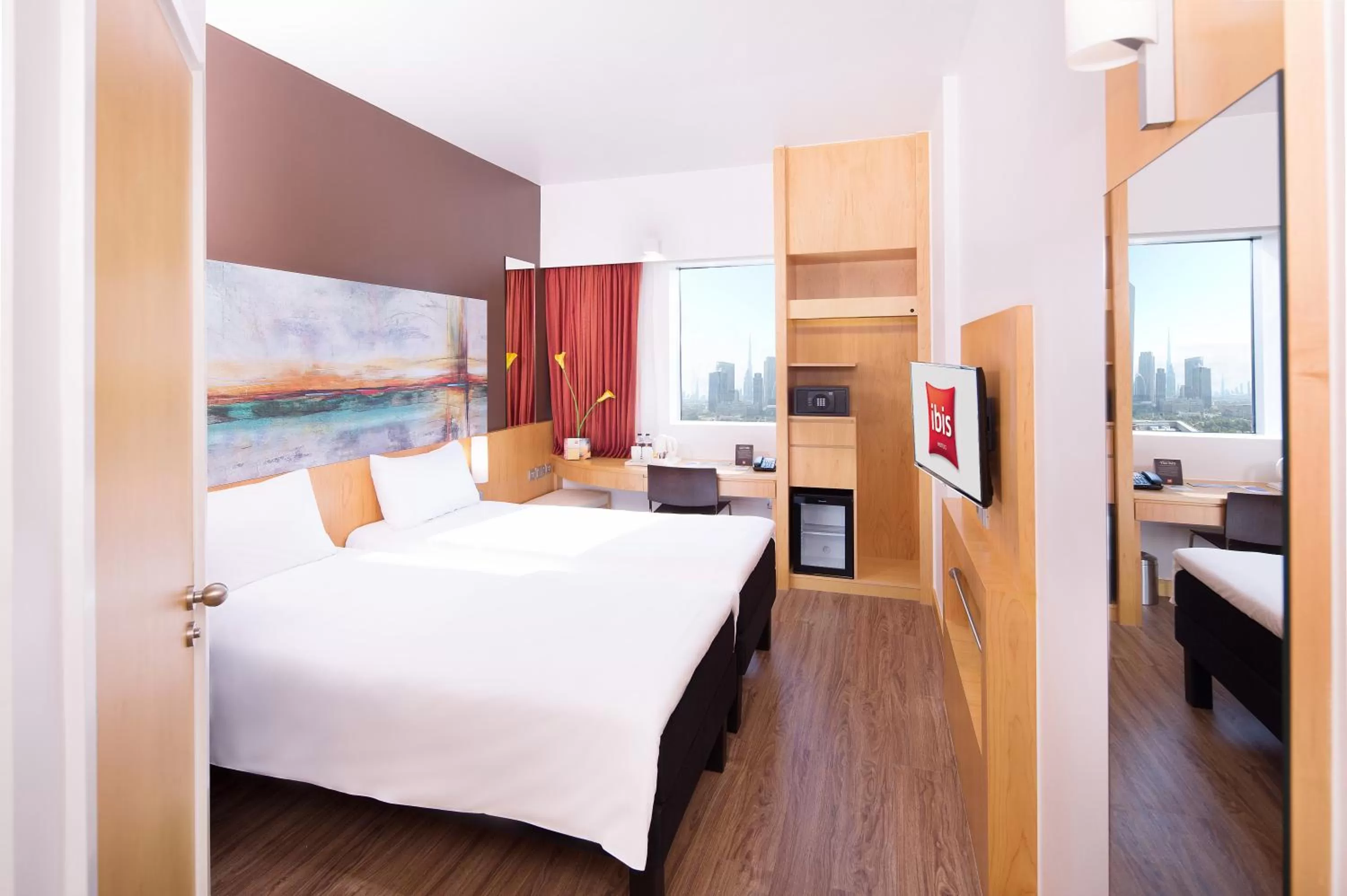 Photo of the whole room, Bed in ibis Dubai One Central