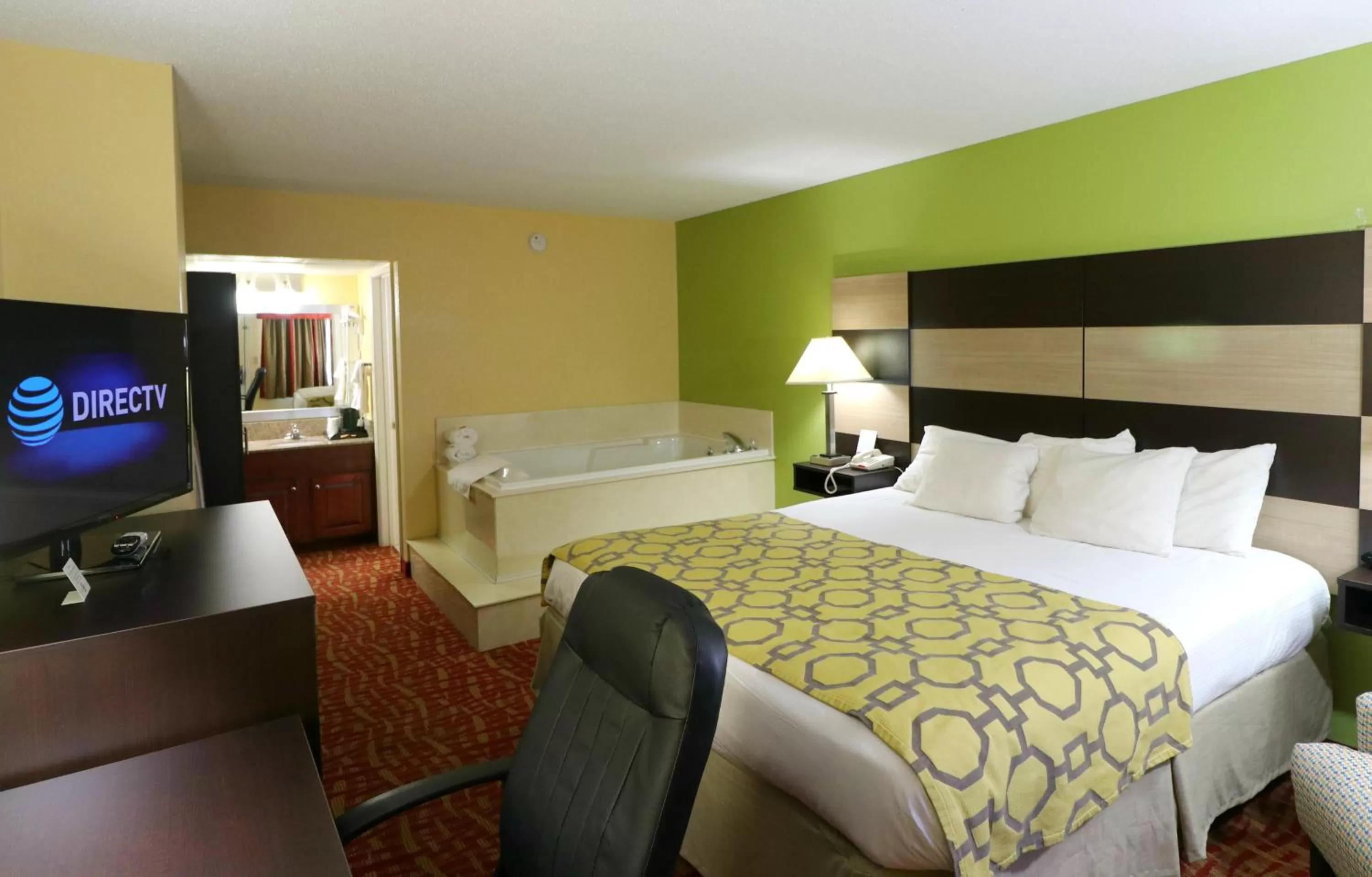 Photo of the whole room, Bed in Baymont by Wyndham Sevierville Pigeon Forge