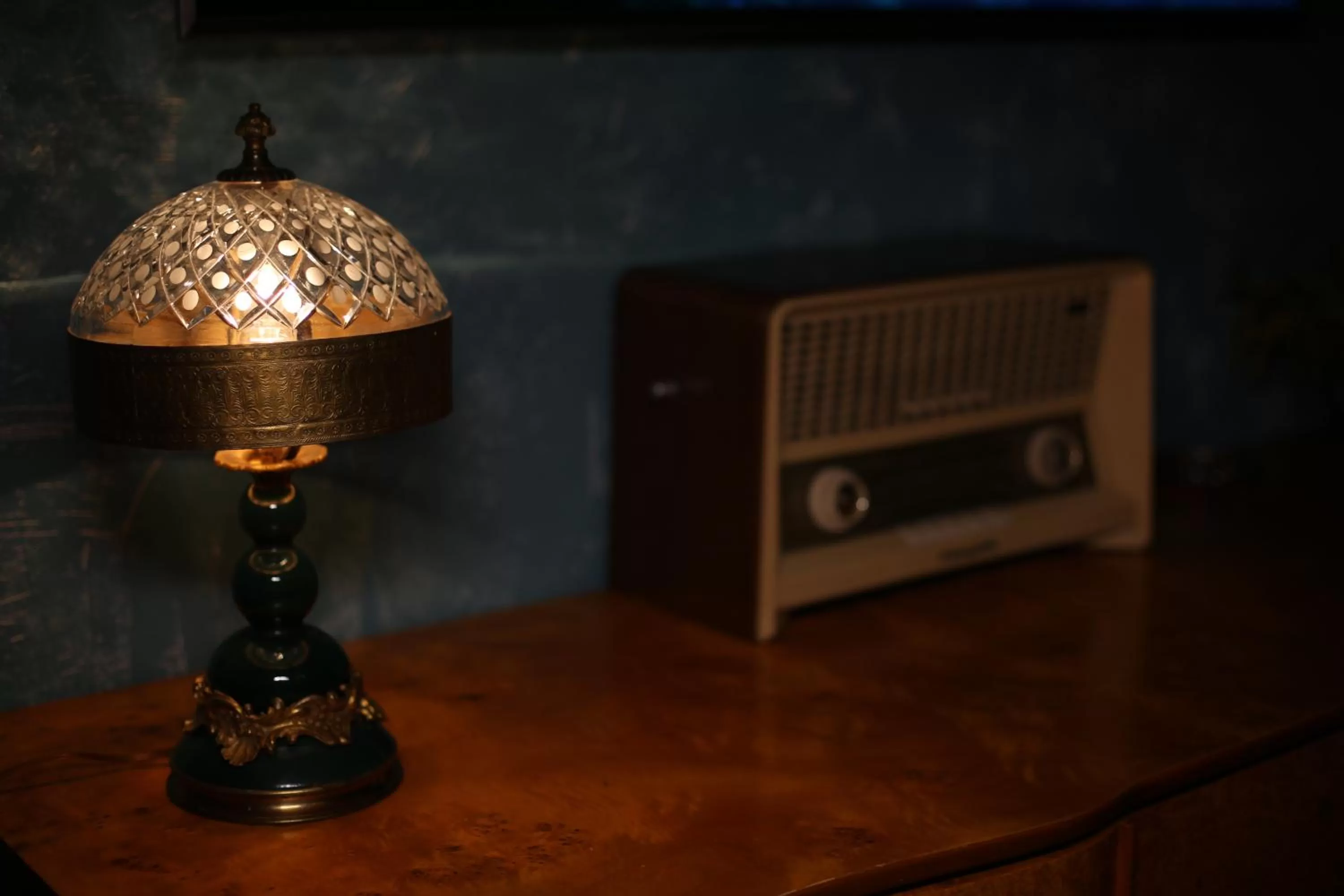 Communal lounge/ TV room in Kindli Hotel