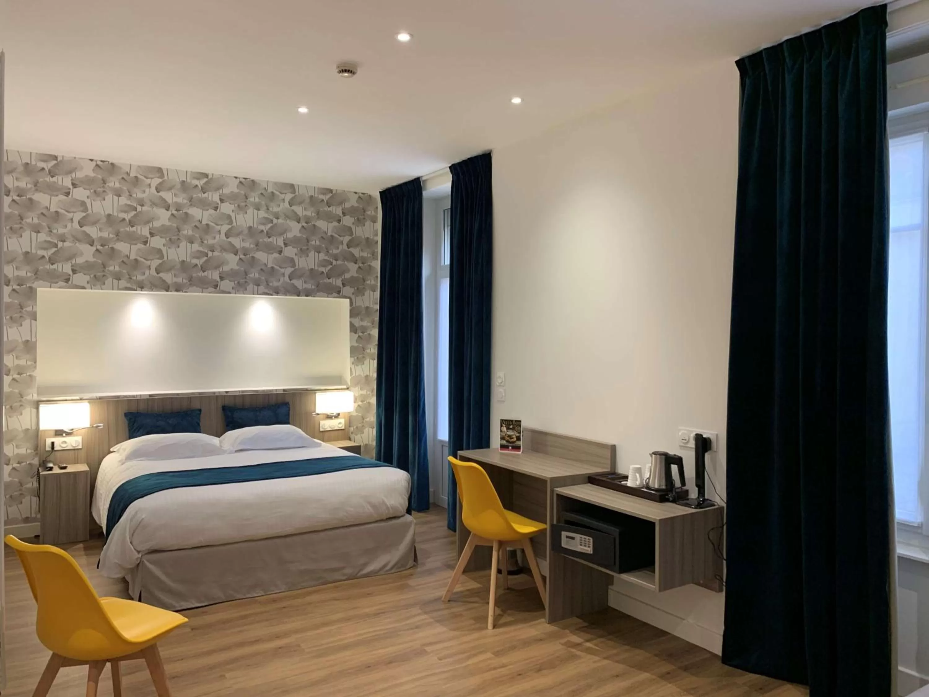 Photo of the whole room, Bed in Best Western Hôtel Des Voyageurs