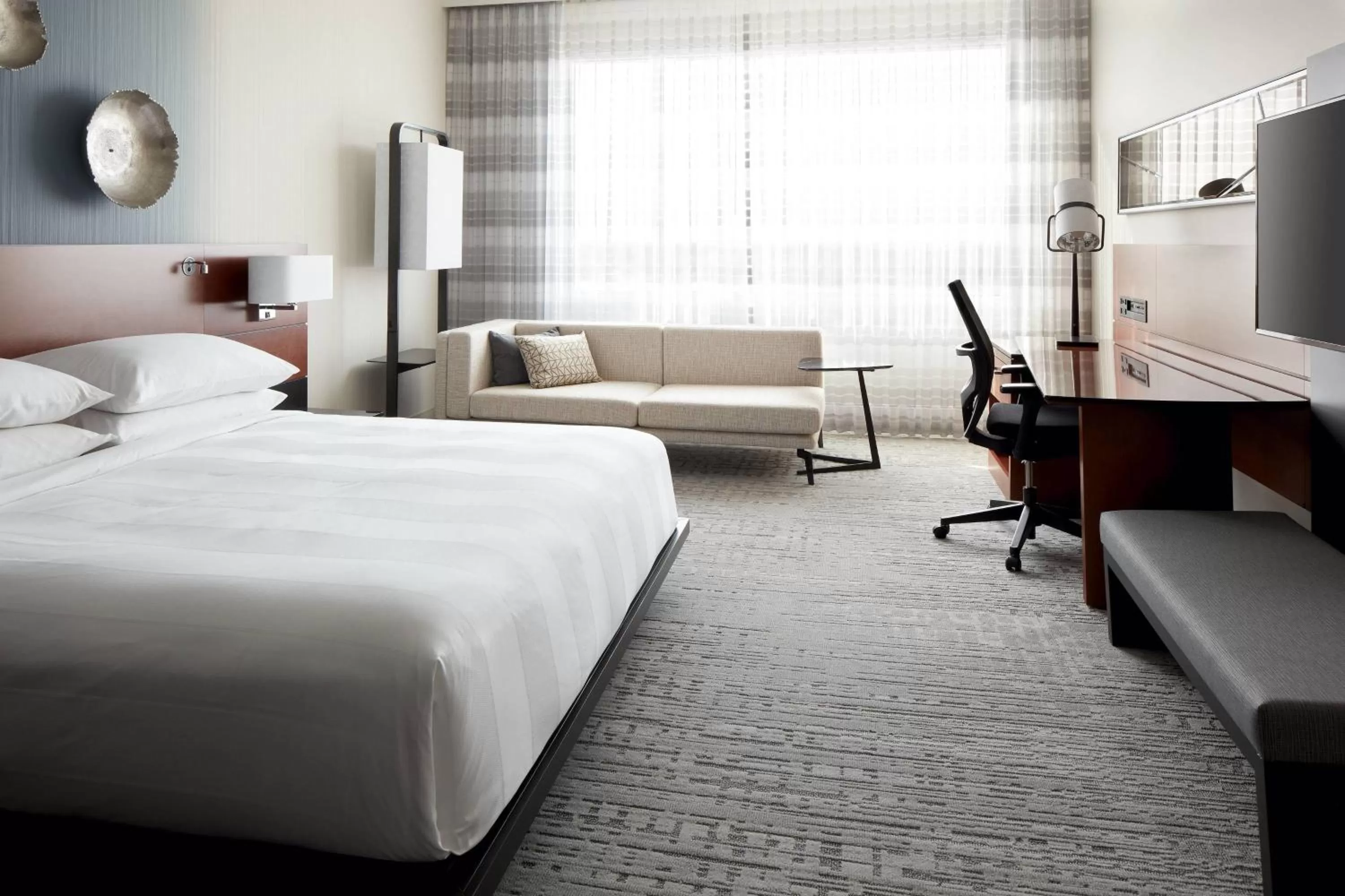 Photo of the whole room, Bed in Marriott Montreal Airport In-Terminal Hotel