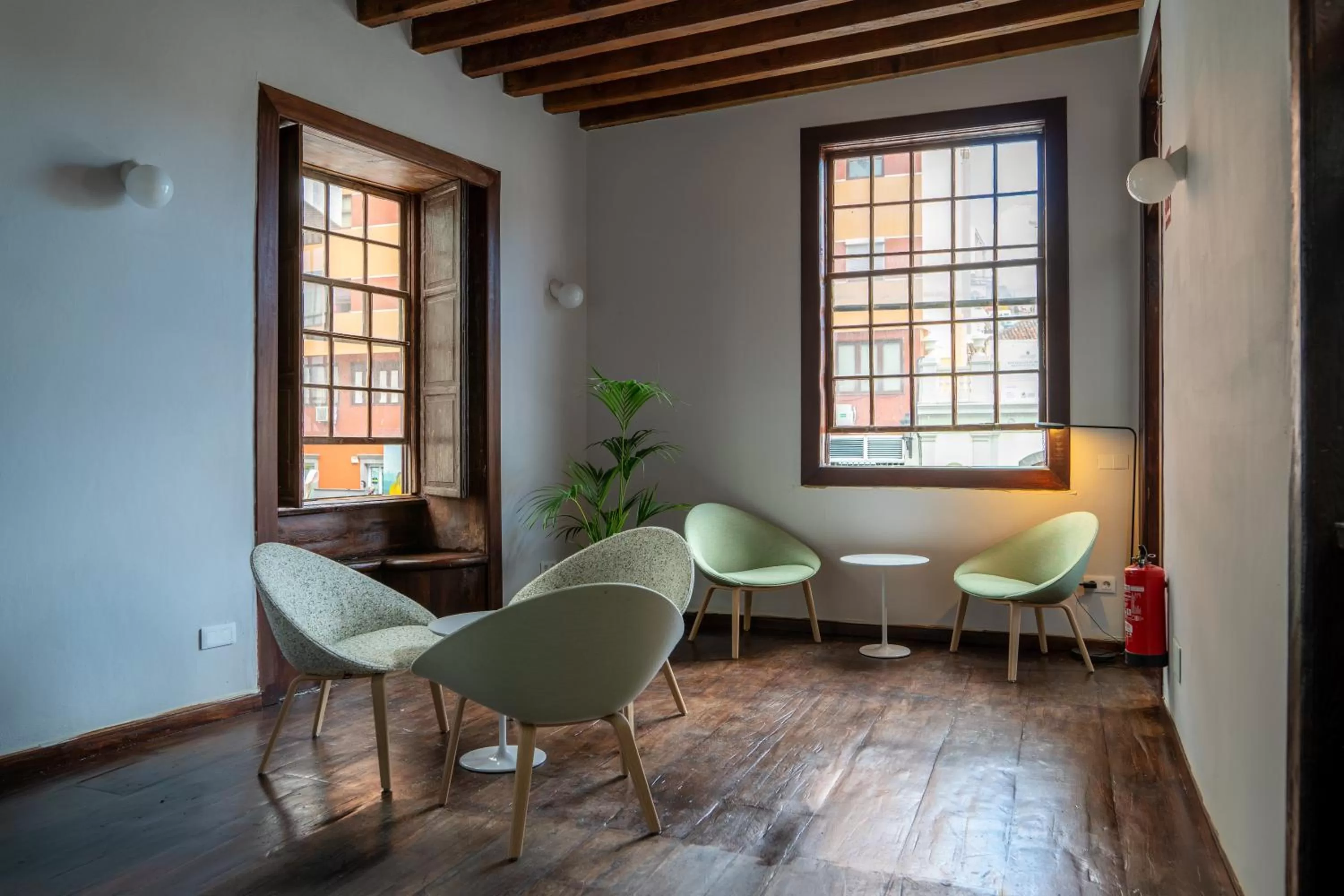 Meeting/conference room in HosteLit, Capsule Hostel