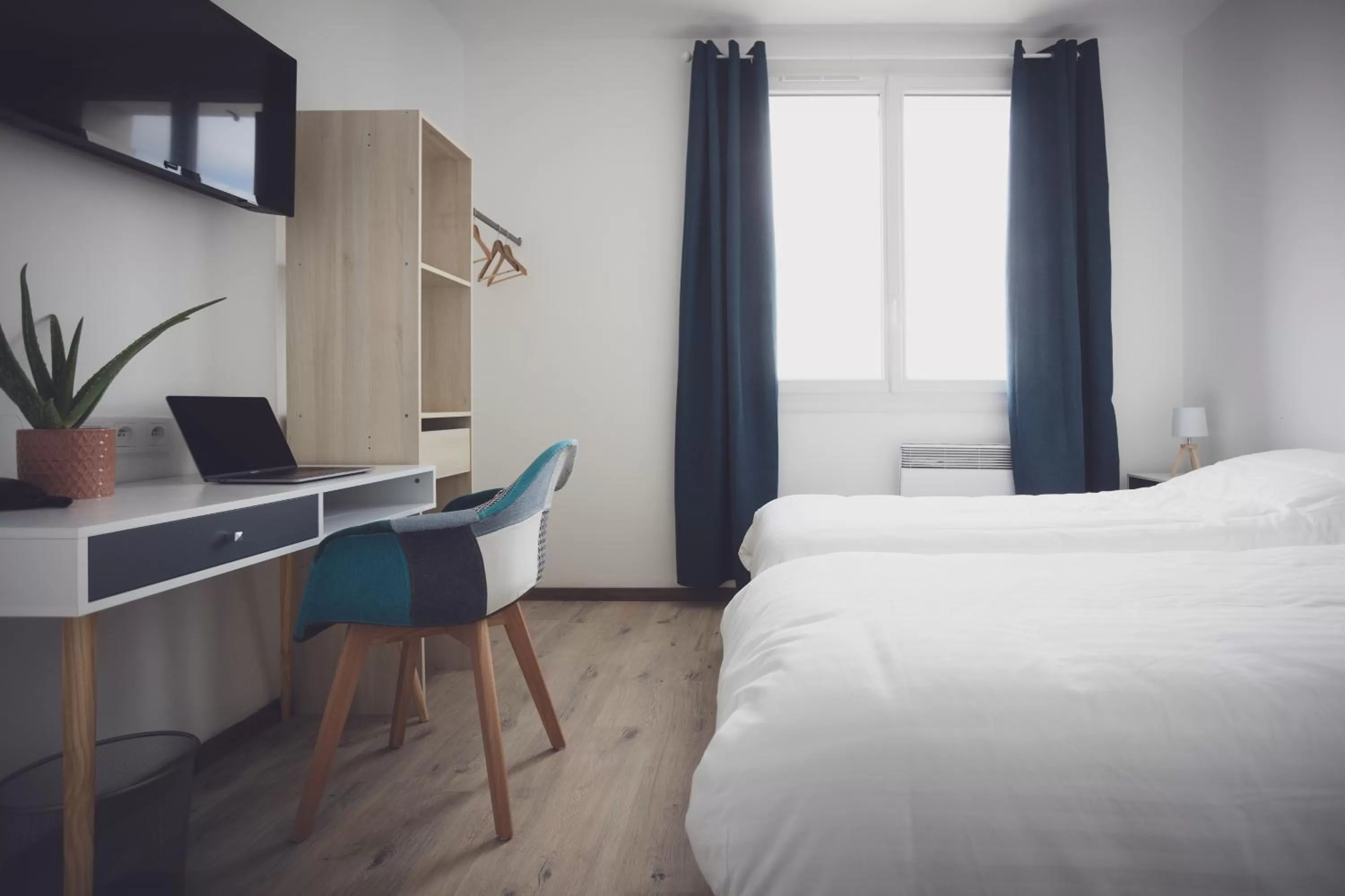 Photo of the whole room, Bed in La Côte de Lumière