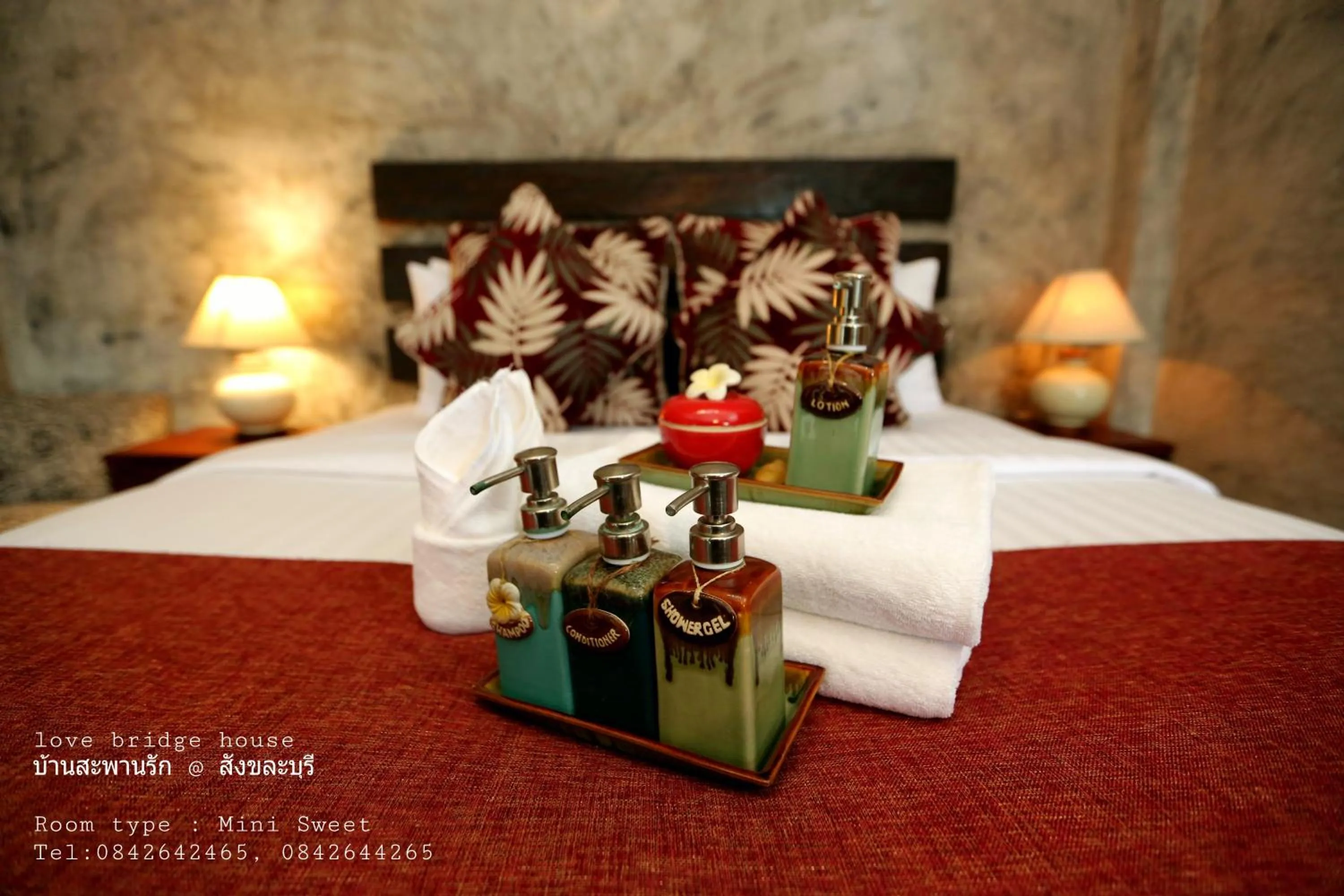 Bed in Love Bridge House บ้านสะพานรัก