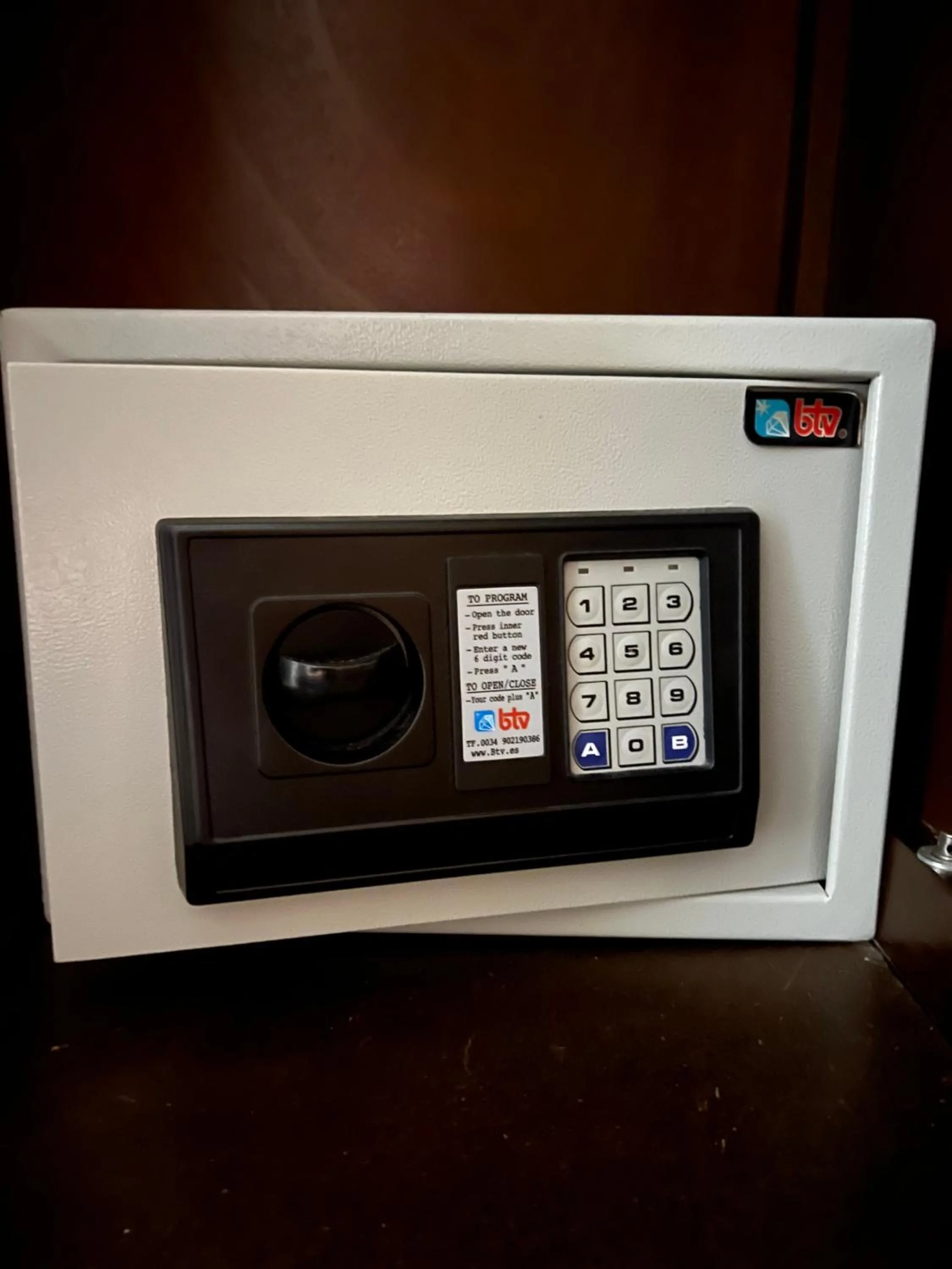 safe in Hostal Sonsoles Madrid-Centro