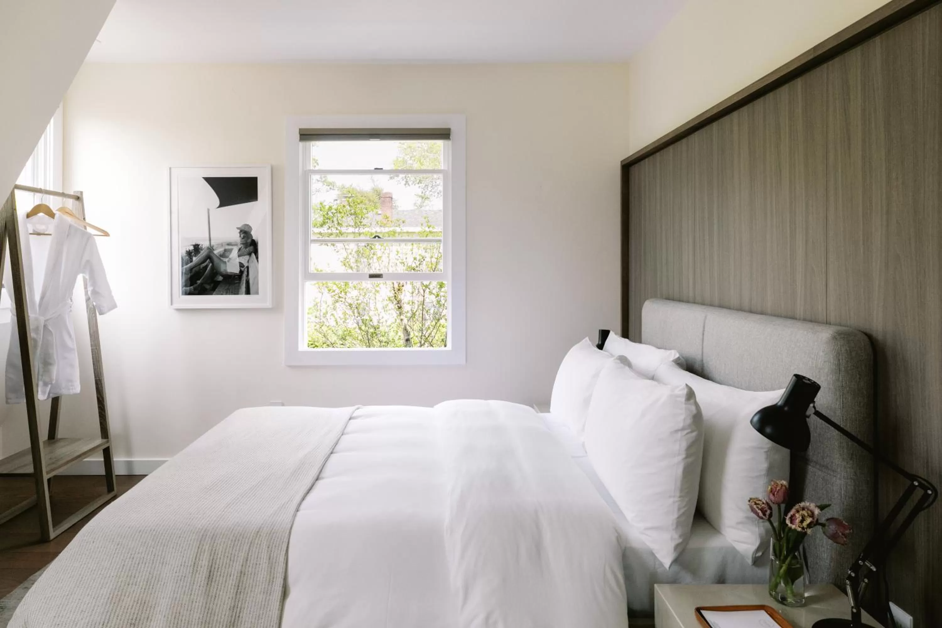 Bedroom, Bed in The Roundtree, Amagansett