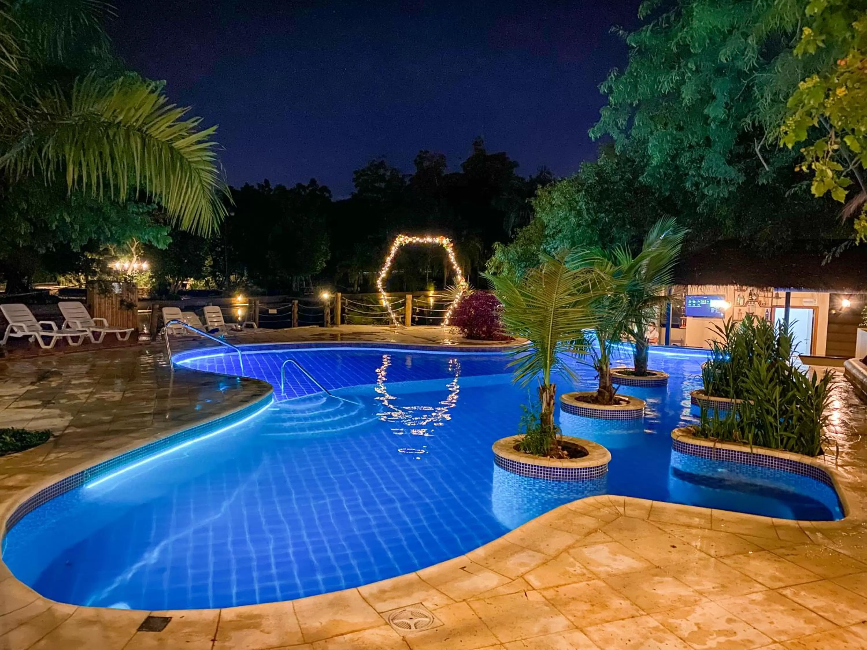 Swimming pool in Los Lagos Resort Hotel