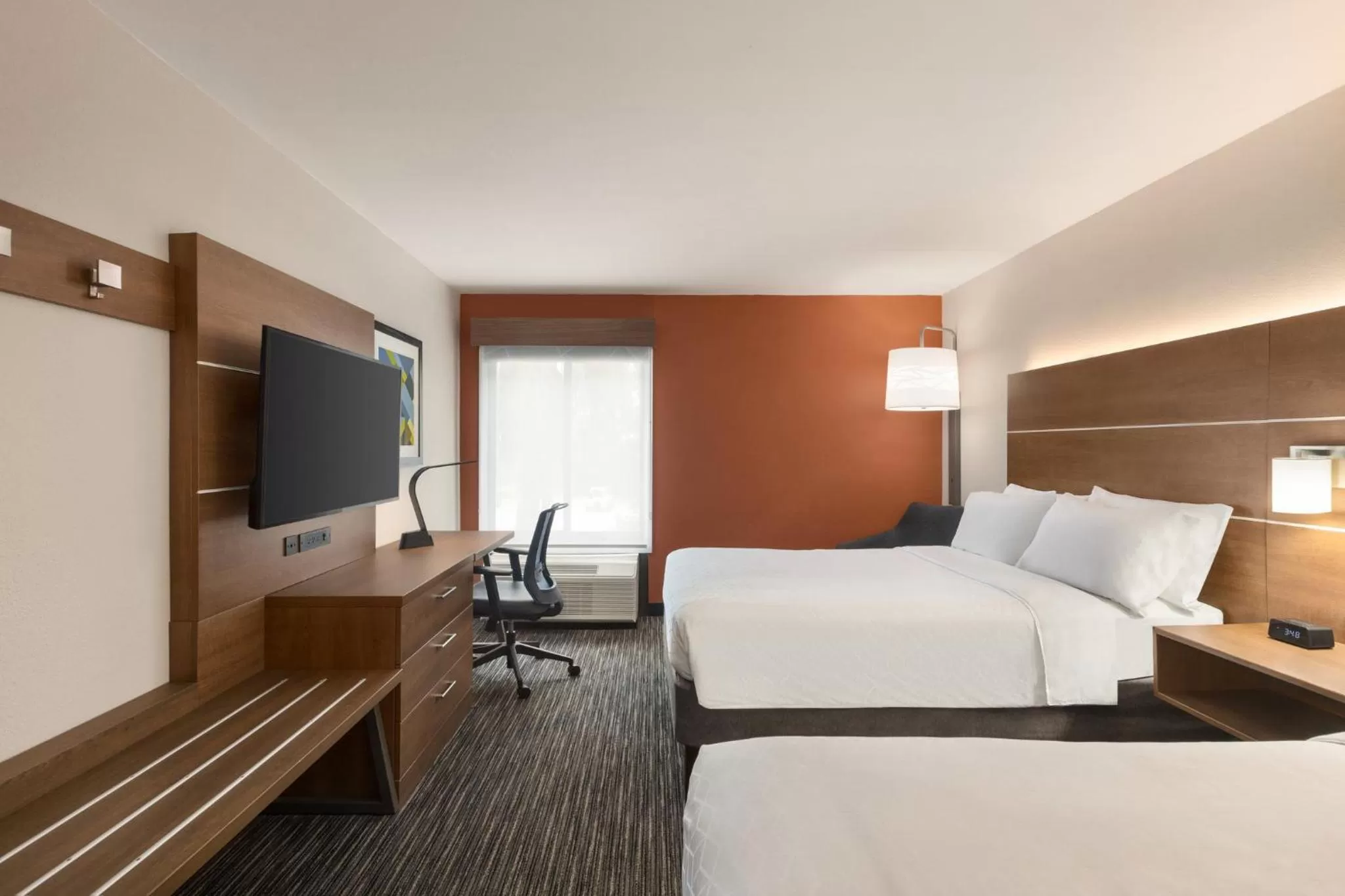 Photo of the whole room, Bed in Holiday Inn Express Vero Beach-West I-95 by IHG