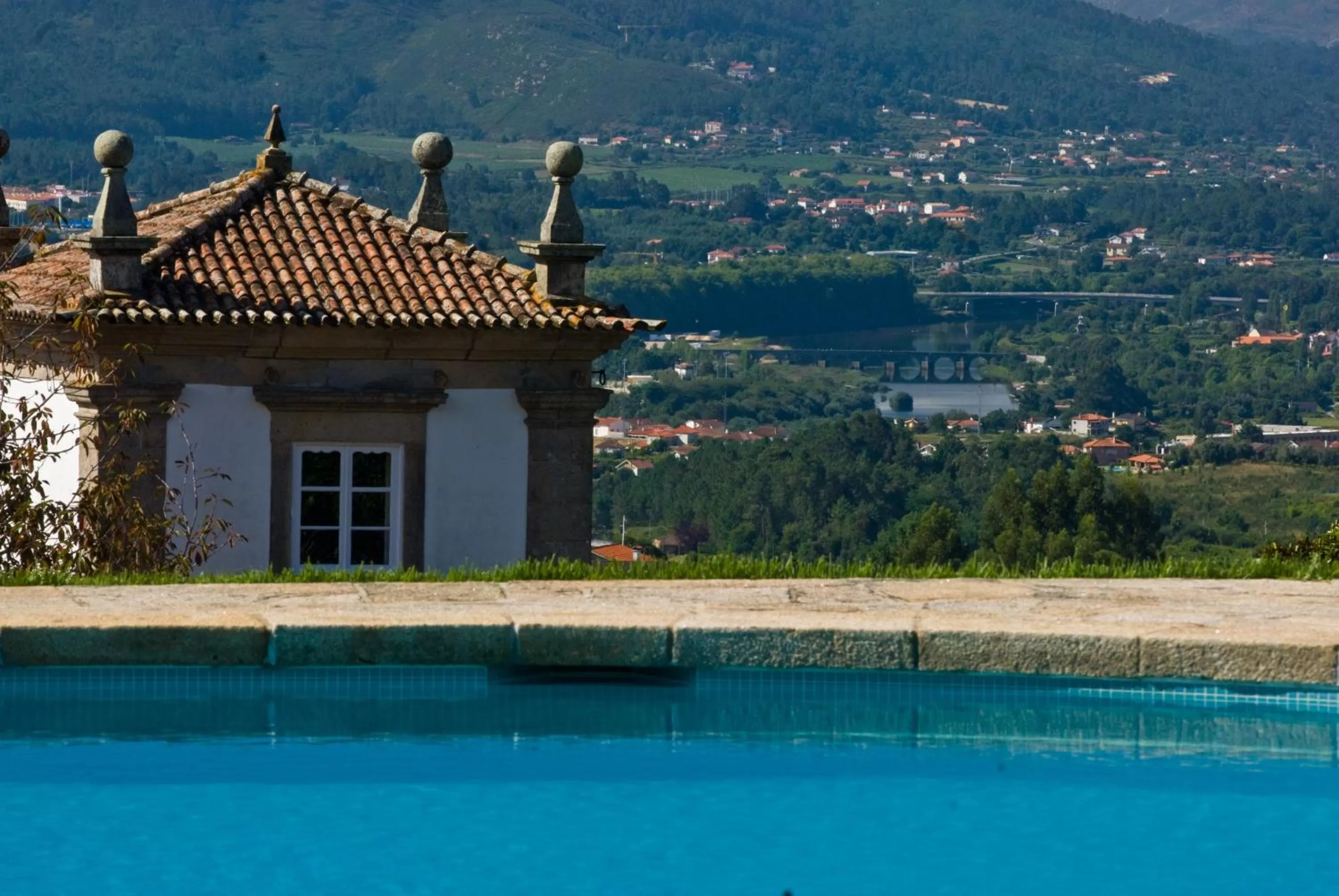 Swimming pool in Paço de Calheiros - Turismo de Habitação