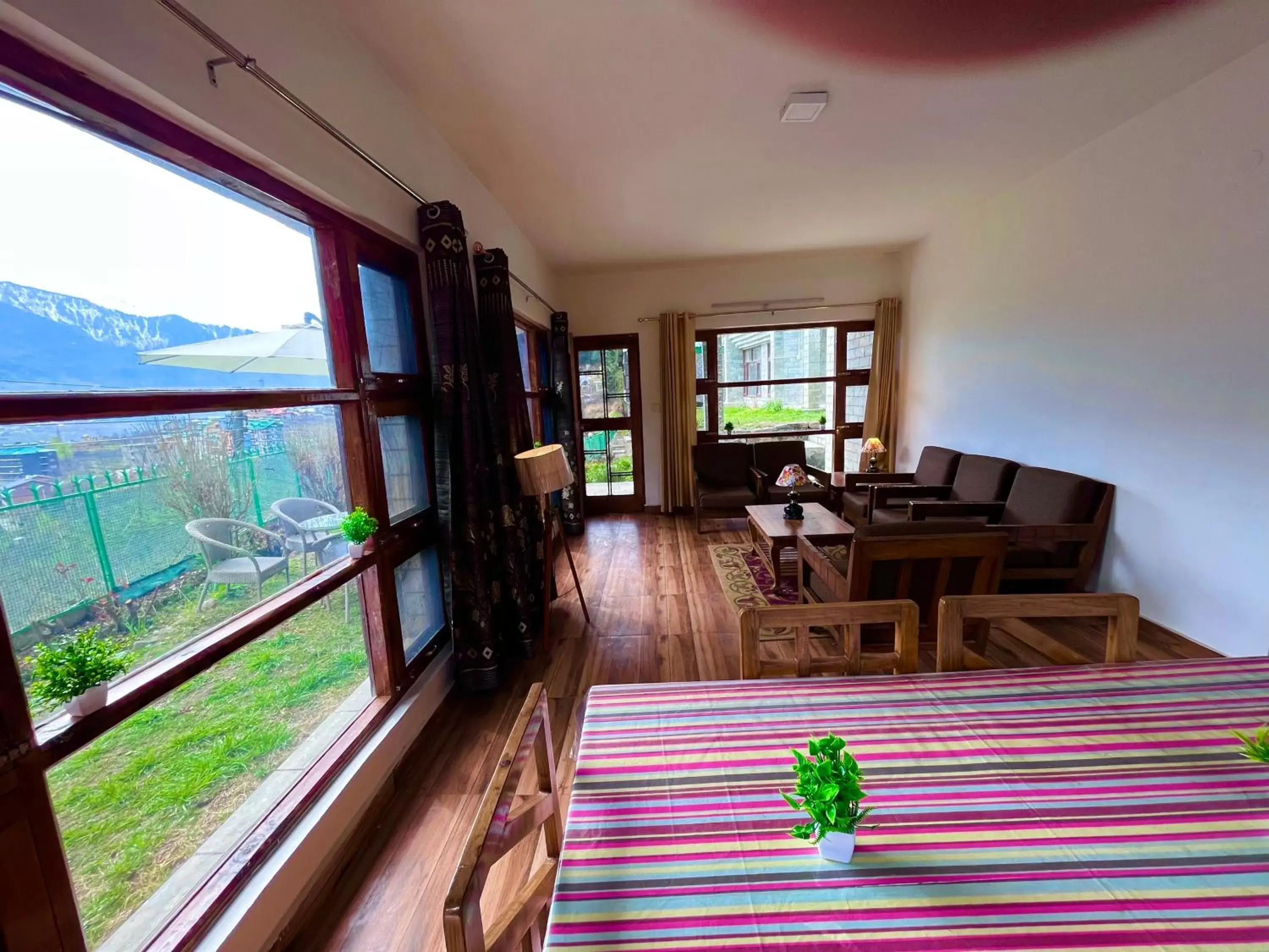 Two-Bedroom Cottage in Nomad 2 Bedroom independent Luxury Cottages Two-Bedroom Cottage in Nomad 2 Bedroom independent Luxury Cottages