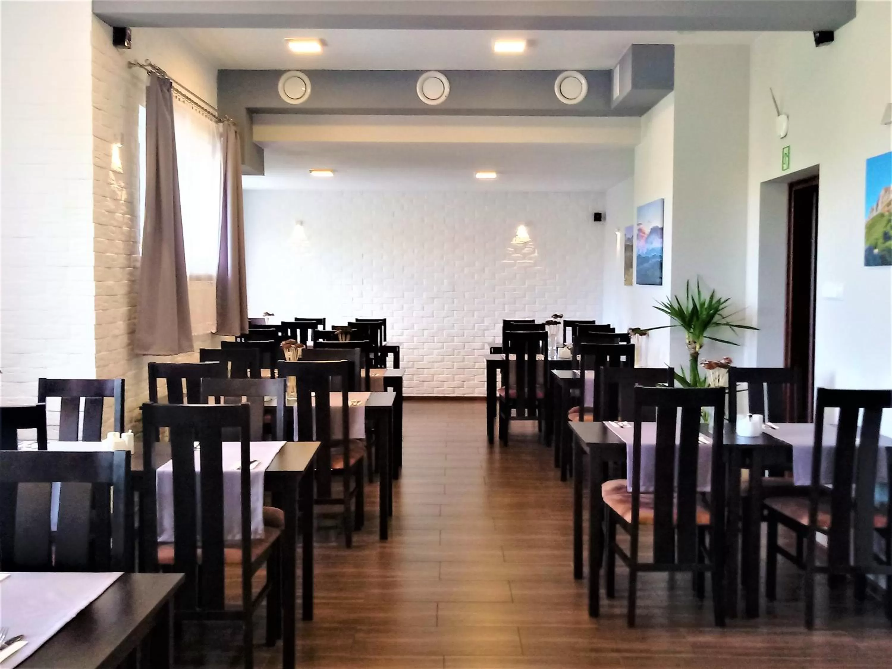 Restaurant/places to eat in Willa na Olczańskim Wierchu