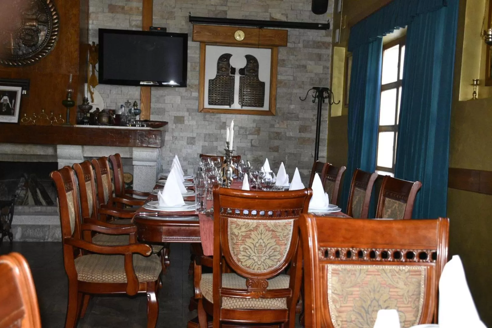 OSTROG Aparthotel KOLIBA-VLASTNIŠTVO MANASTIRA OSTROG