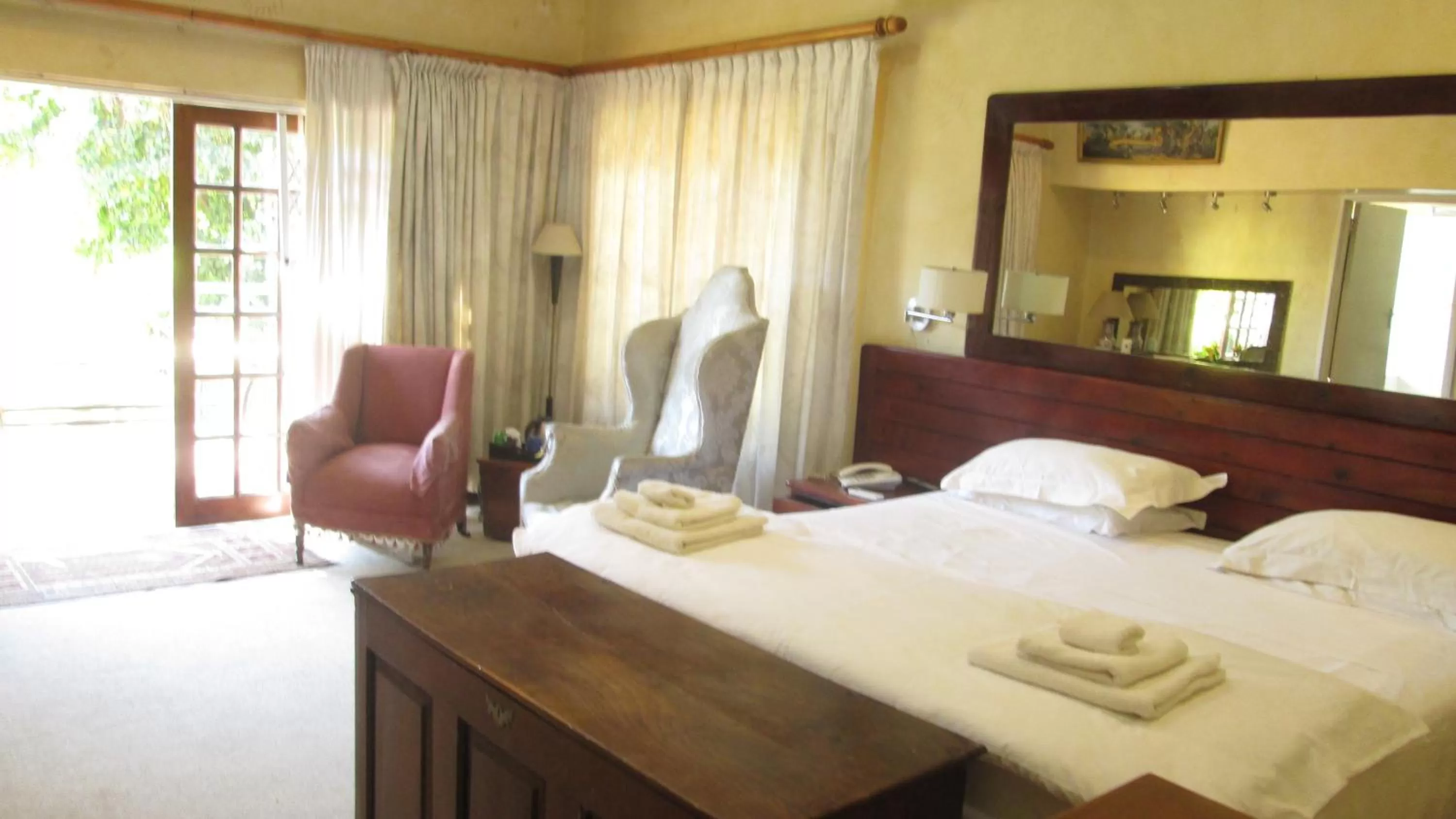 Coffee/tea facilities, Bed in 12 FLEETWOOD