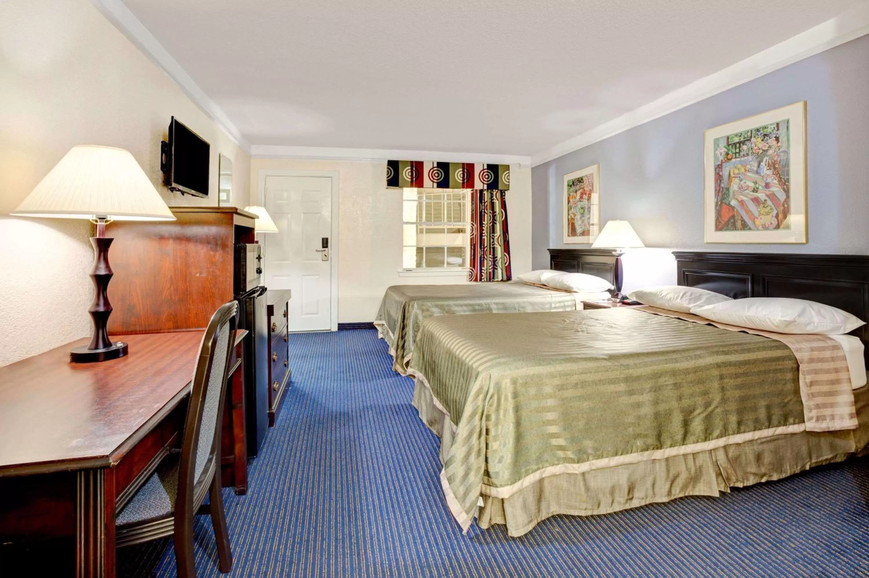 Photo of the whole room, Bed in Travelodge by Wyndham North Richland Hills/Dallas/Ft Worth