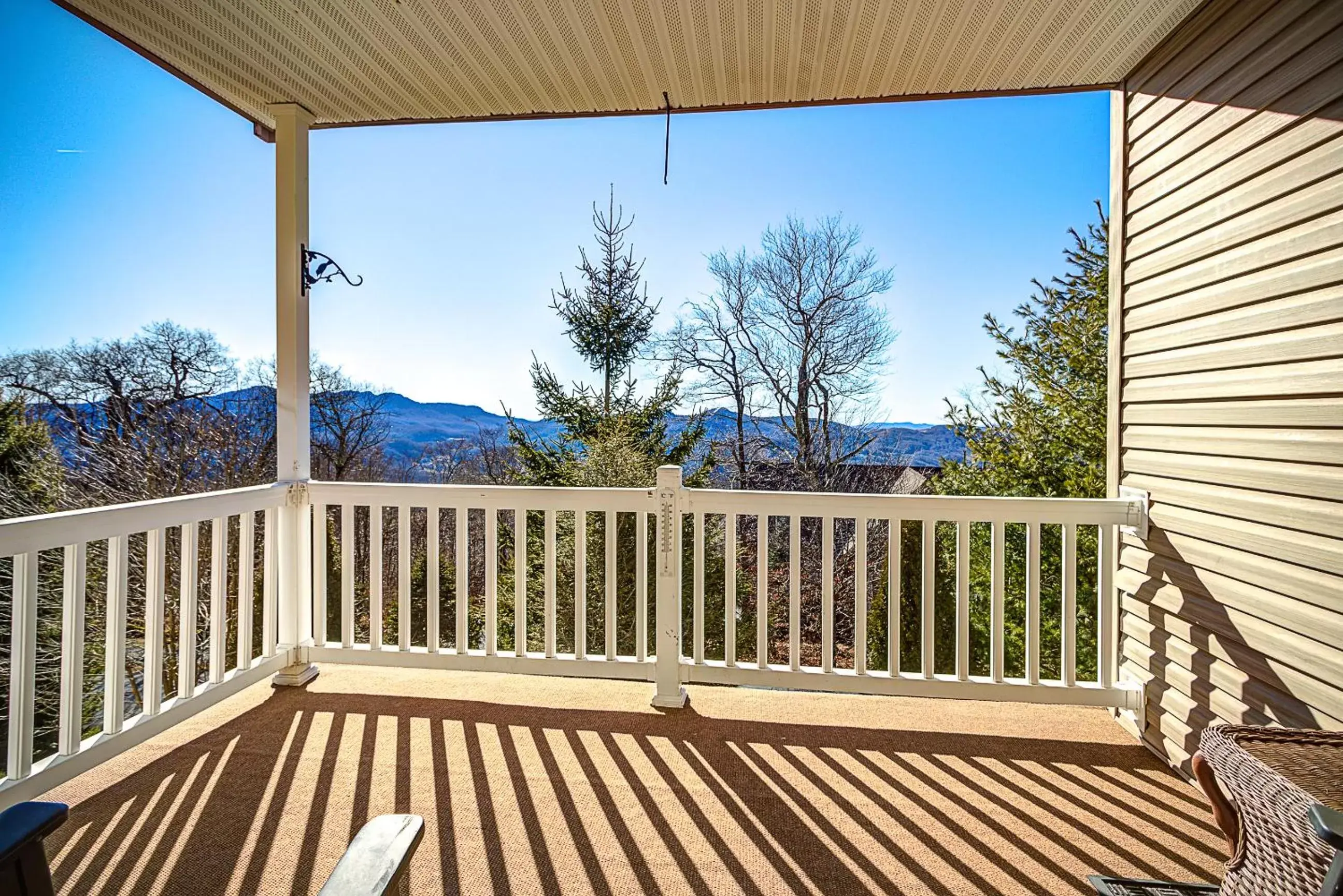 Two-Bedroom Apartment in Klonteska Condominiums By VCI Real Estate Services Two-Bedroom Apartment in Klonteska Condominiums By VCI Real Estate Services