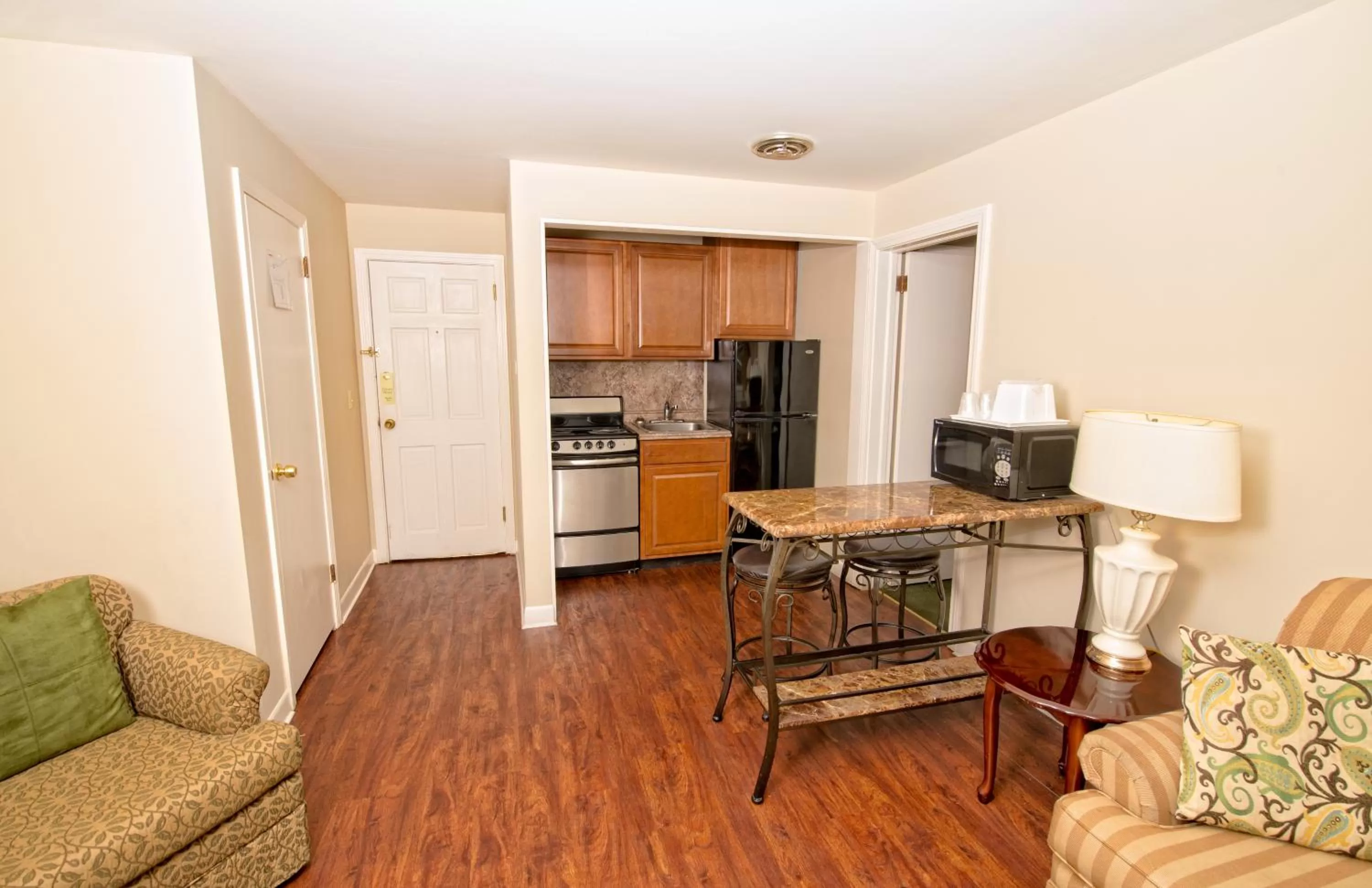 Dining area in Colonial Inn Seekonk