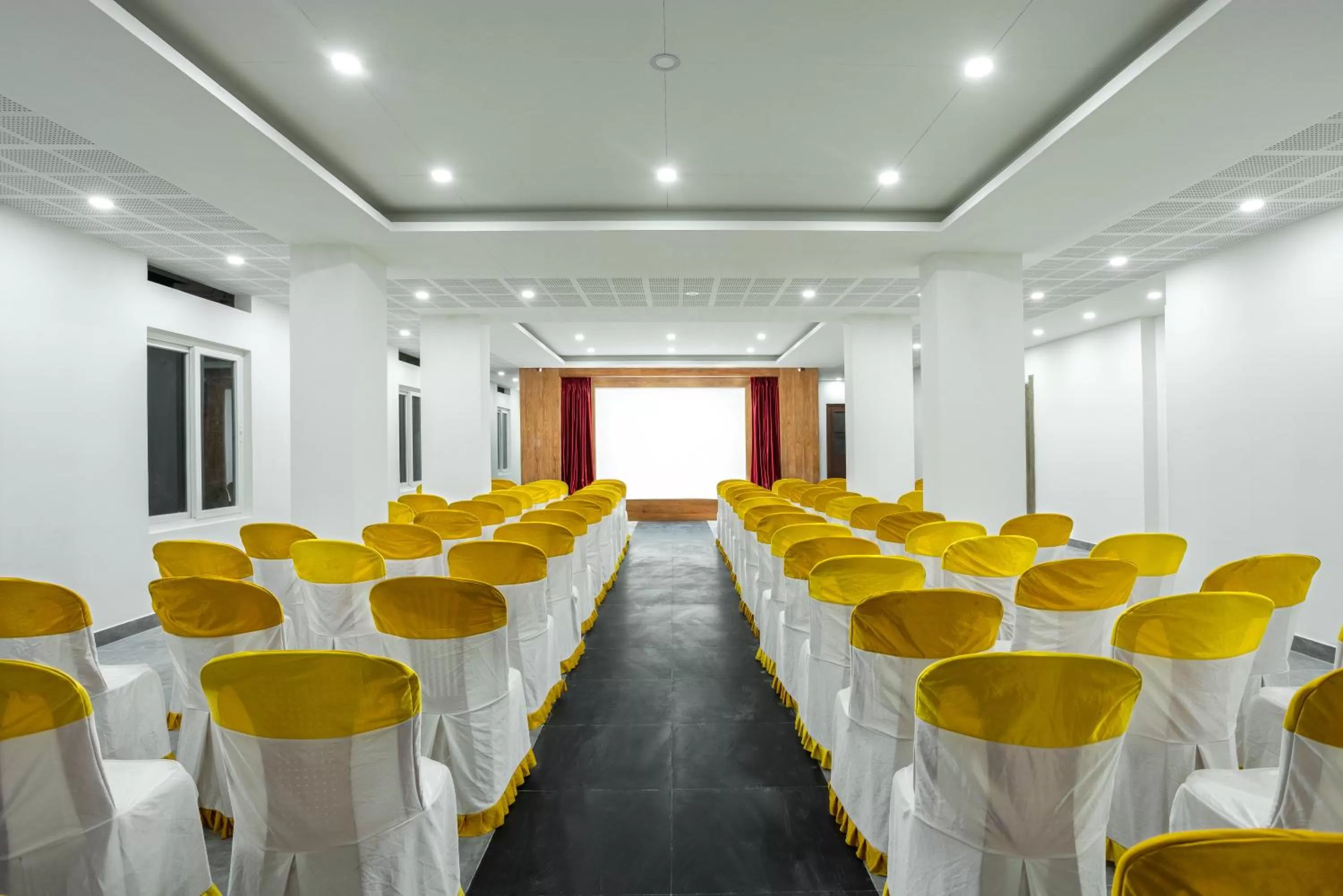 Meeting/conference room, Banquet Facilities in HOTEL WHITE HOUSE, Munnar