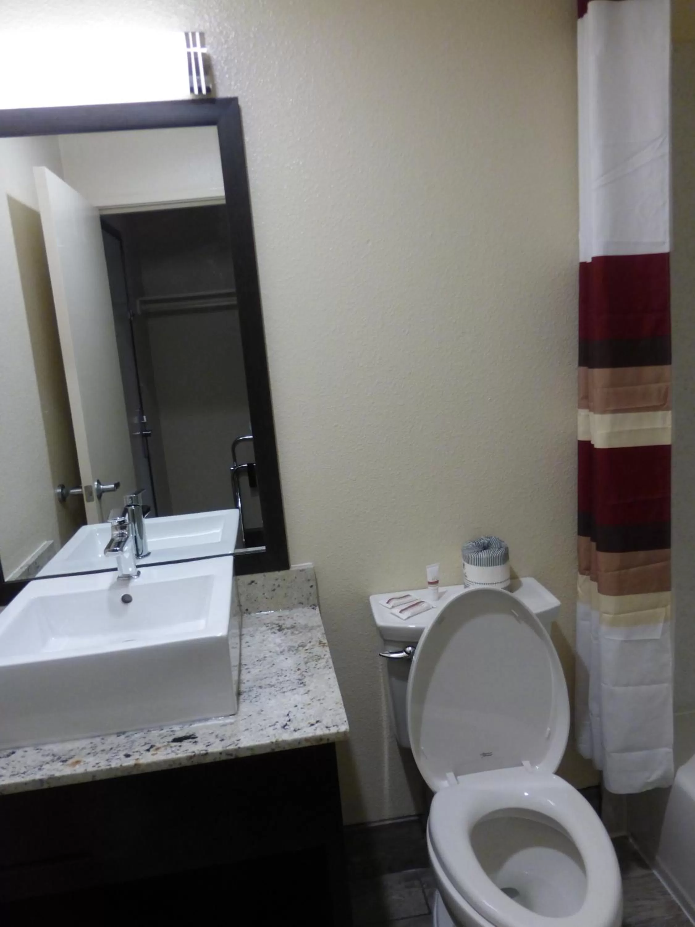 Bathroom in Red Roof Inn Hayward