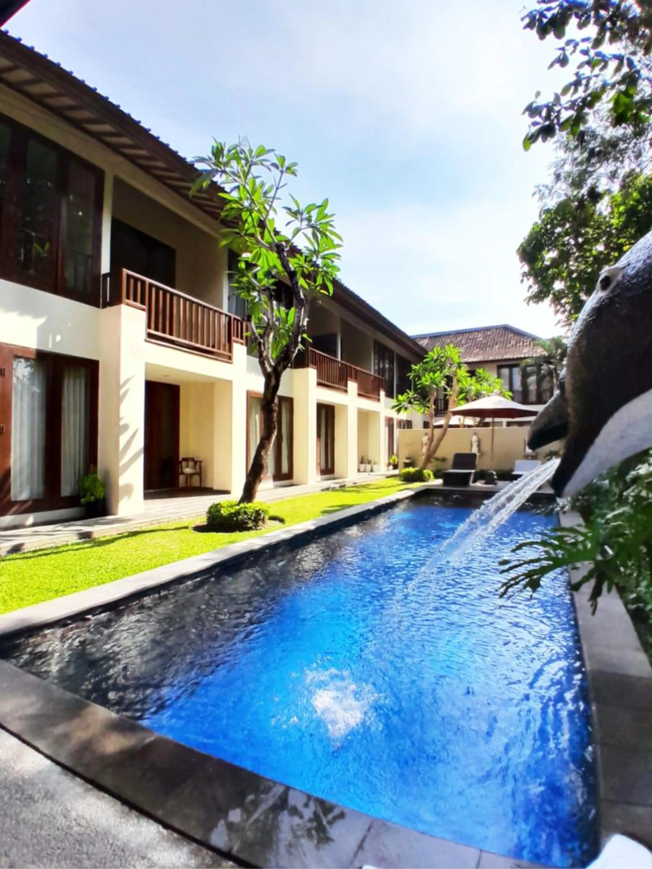 Swimming pool in Sekuta Condo Suites