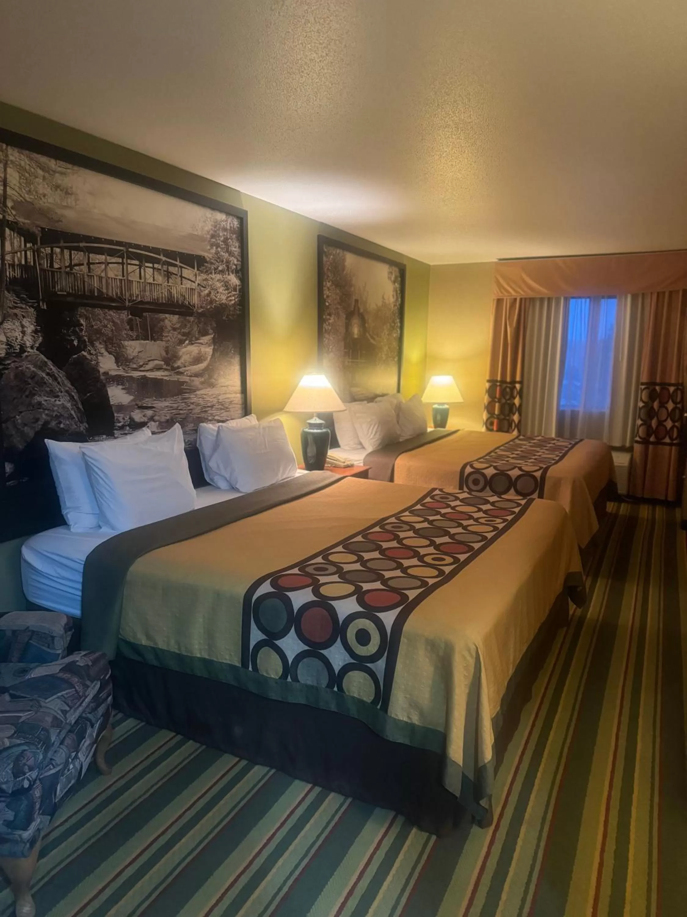 Photo of the whole room, Bed in Super 8 by Wyndham Sparta