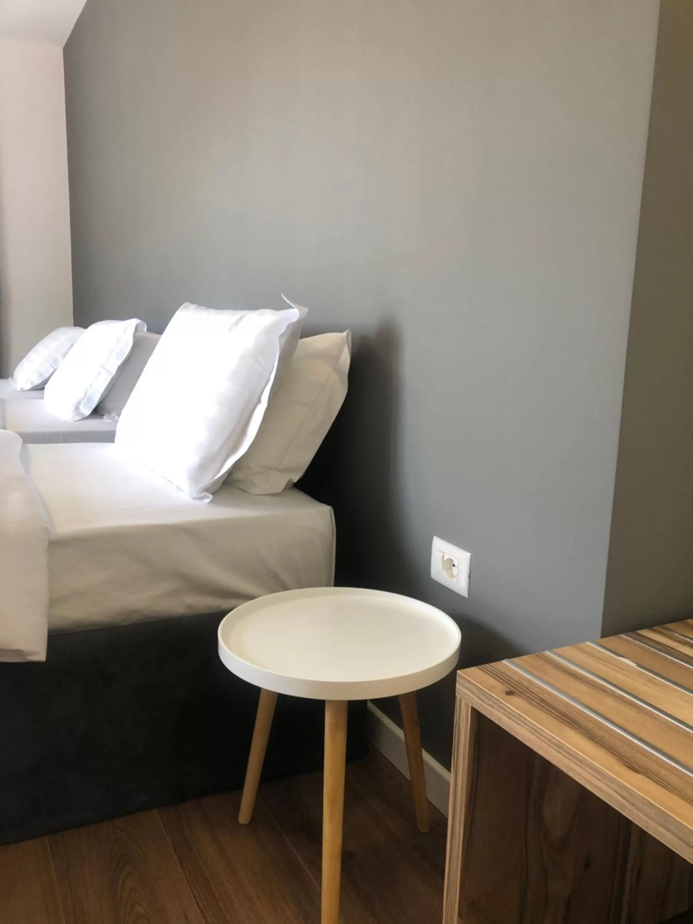 Living room, Bed in Grand Hotel Pogradec