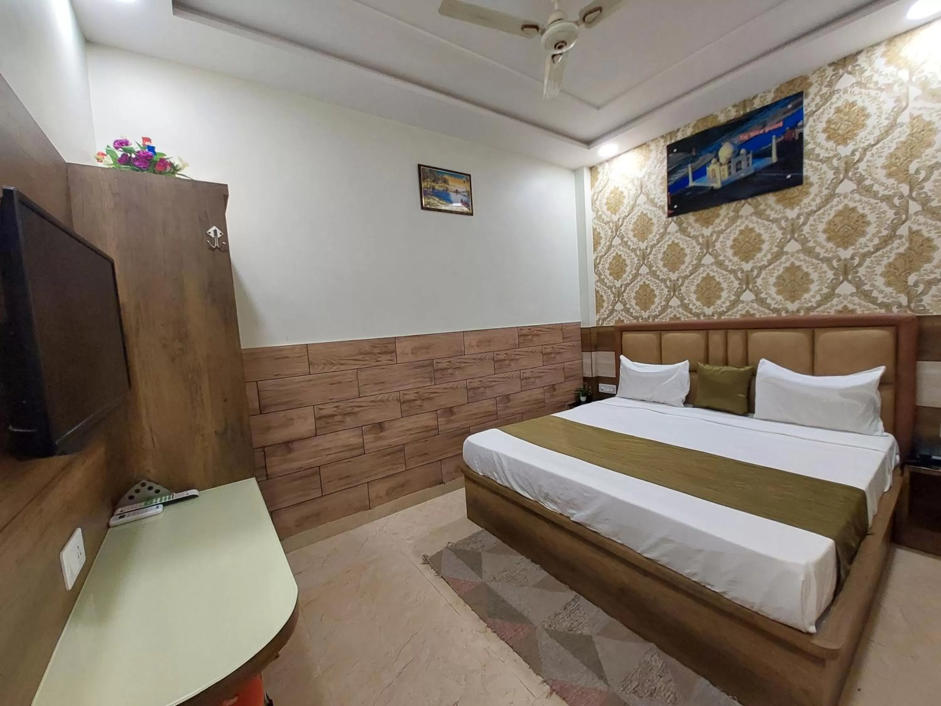 Bed in Taj Nice Point Manage by Taj Sunrise Group