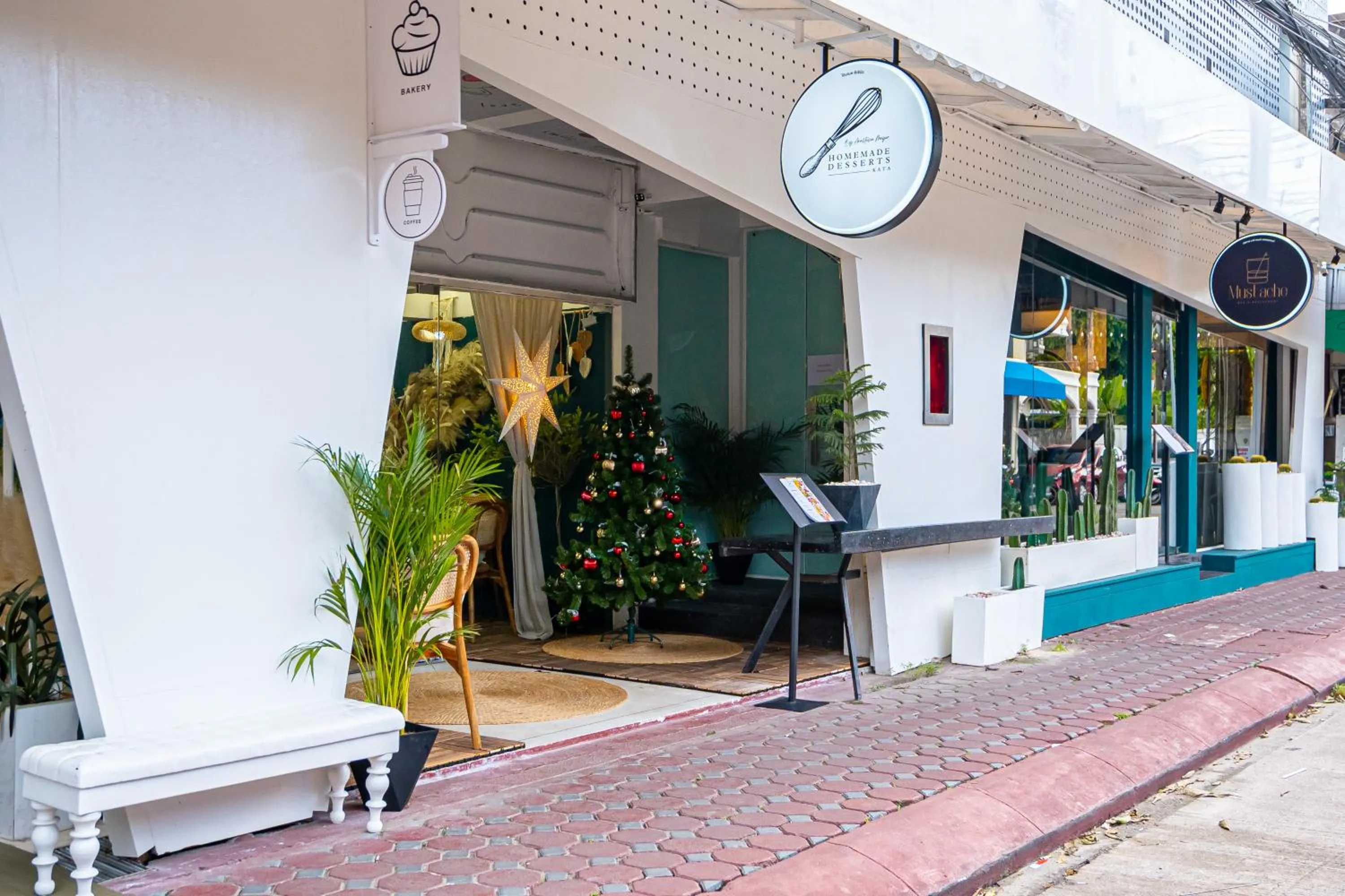 Coffee/tea facilities in The Color Kata