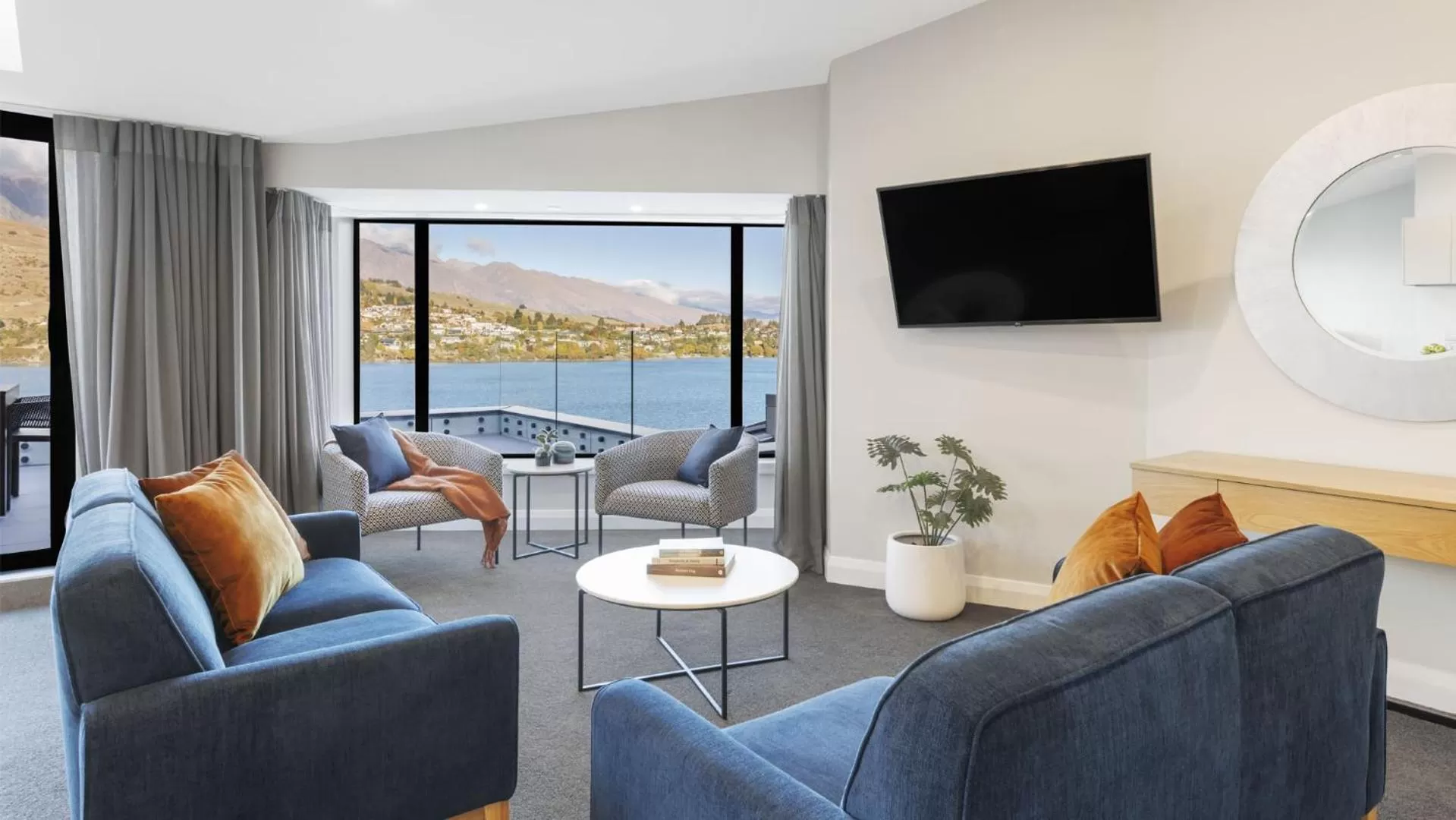 TV and multimedia in Oaks Queenstown Shores Resort