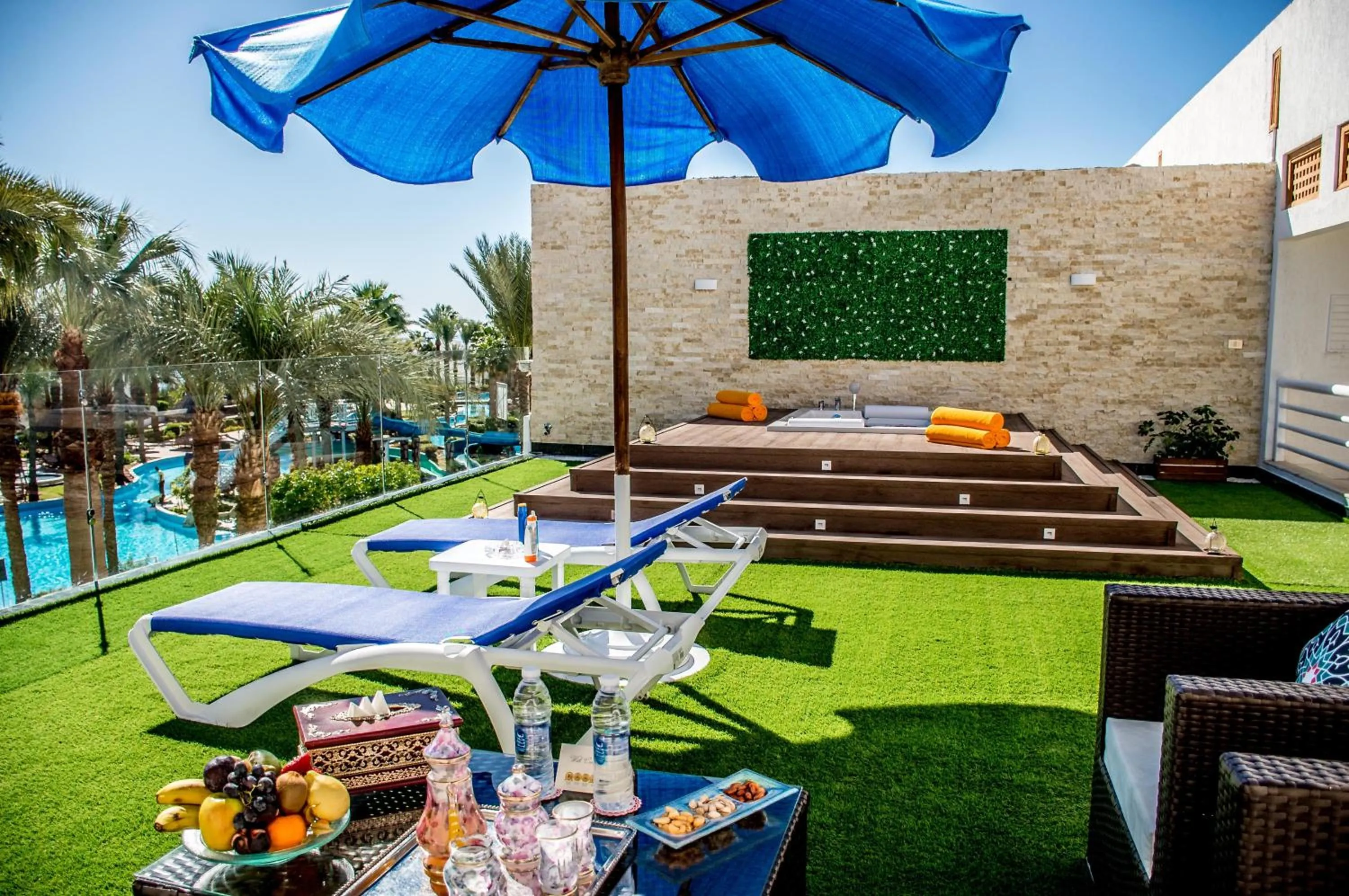 Hot Tub, Swimming Pool in Jolie Ville Golf & Resort