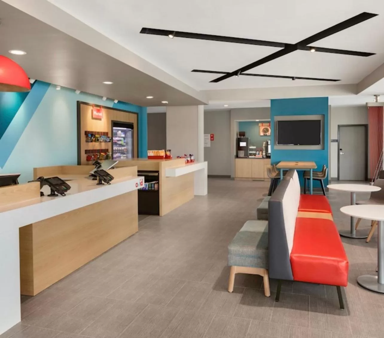 Lobby or reception in avid hotels - Macon North by IHG