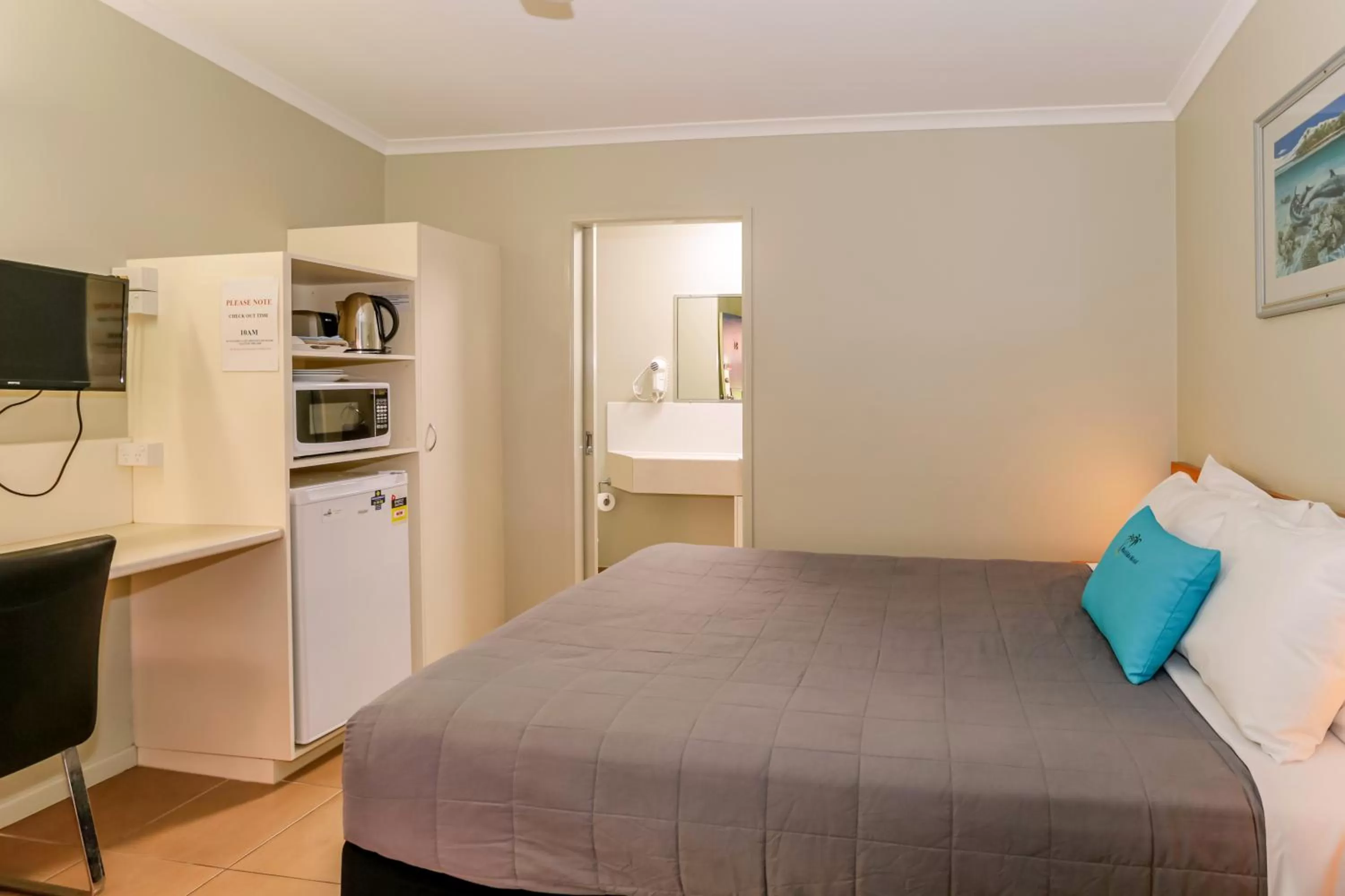 Photo of the whole room, Bed in Matilda Motel