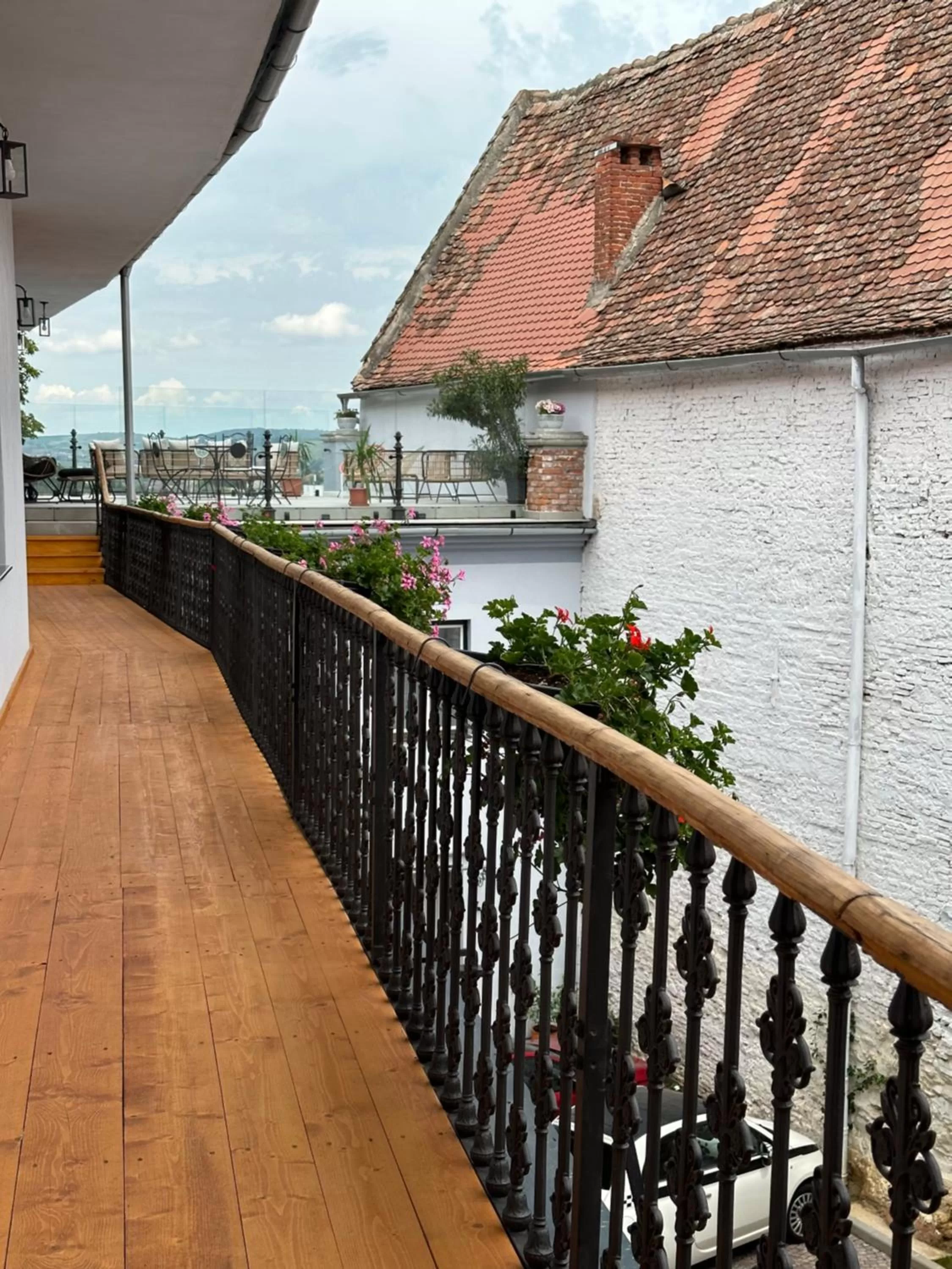 Property building, Balcony/Terrace in MAGISTER seven