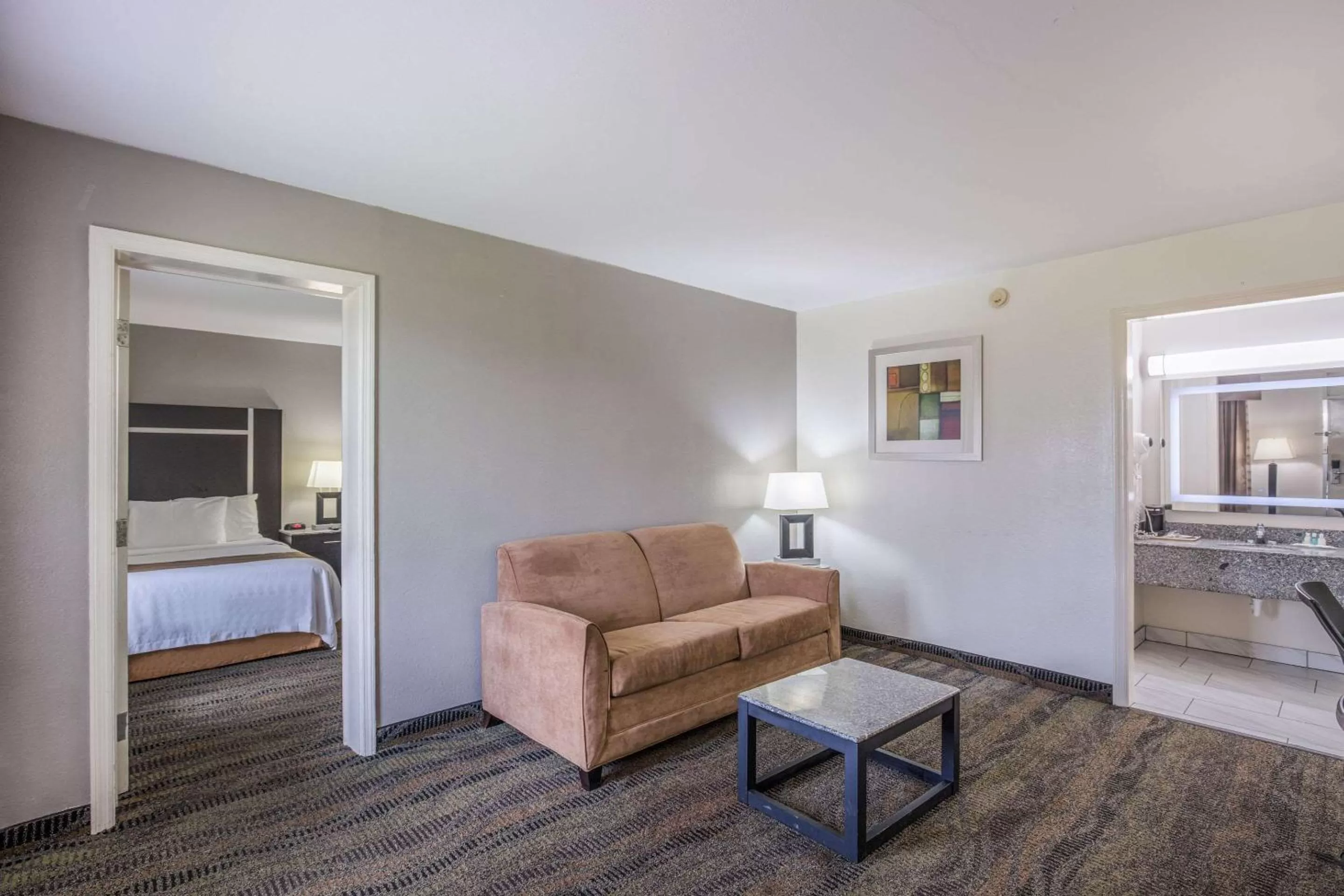 Photo of the whole room, Bed in Quality Inn & Suites Conference Center Thomasville