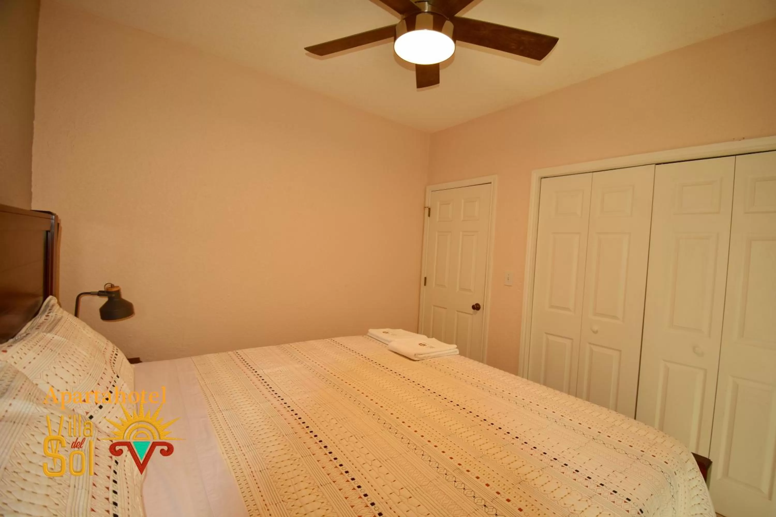 Bed in Villa Del Sol