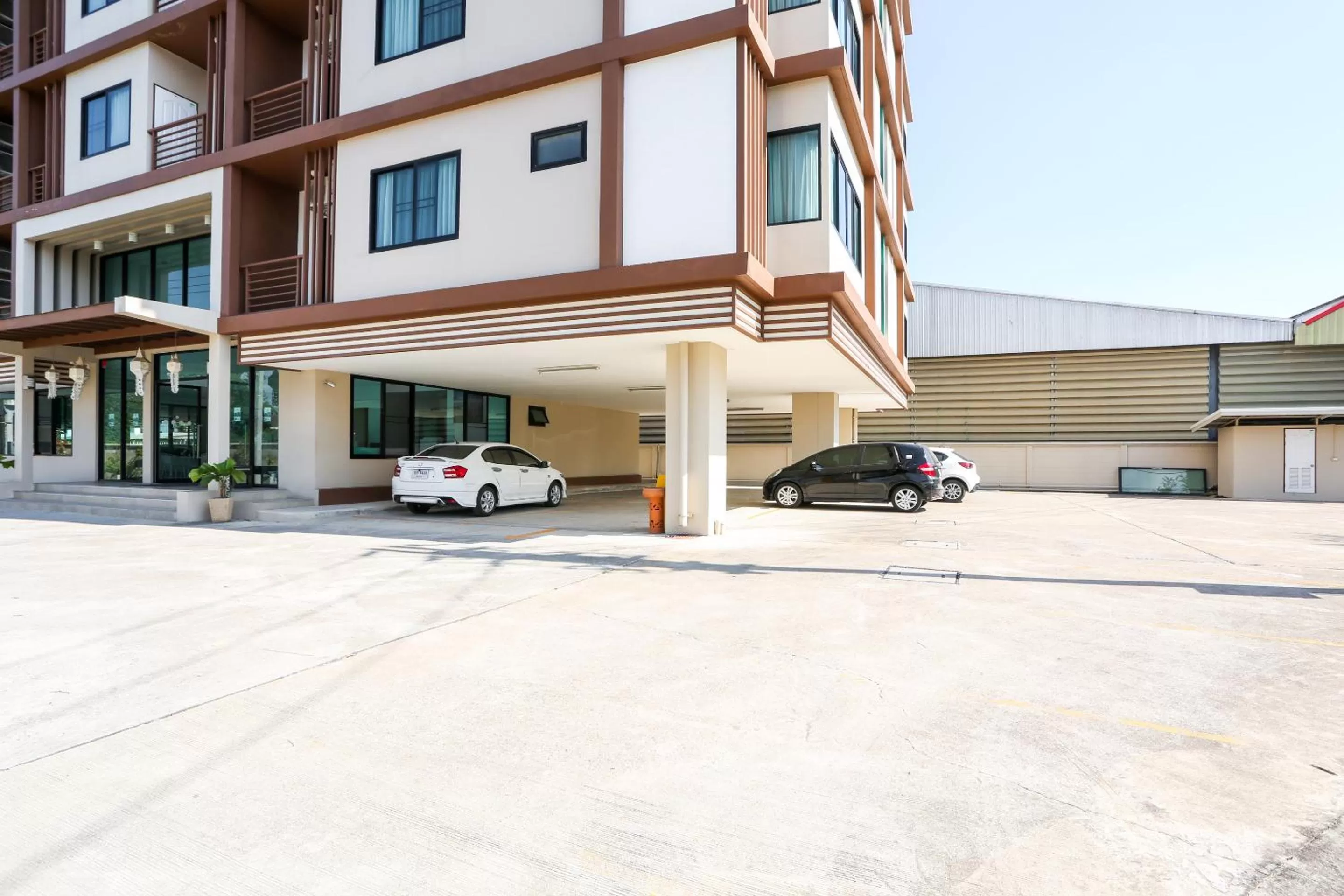 Property building in V-twin Donjan Service Apartment