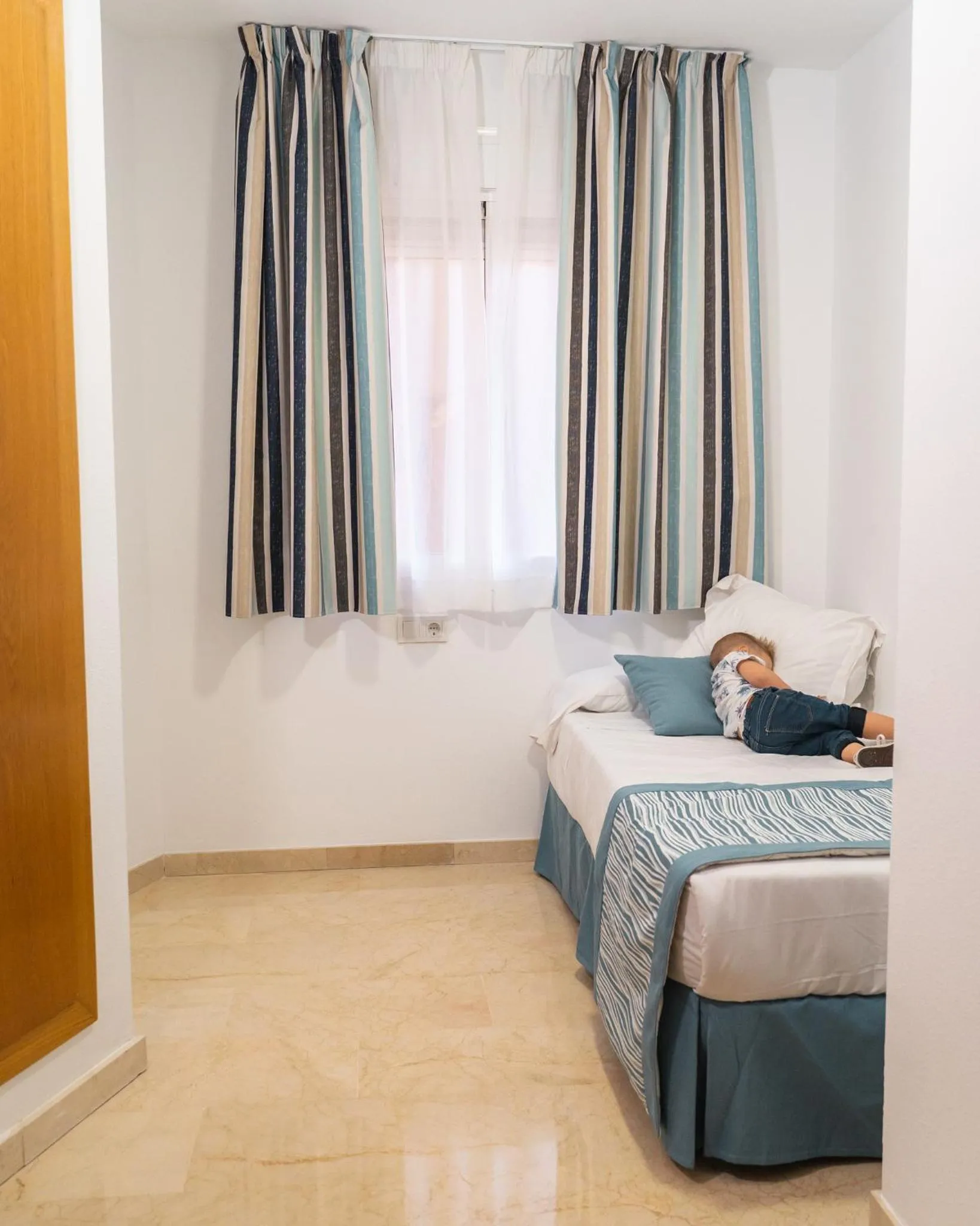 Bedroom, Bed in Apartamentos Magic Atrium Plaza