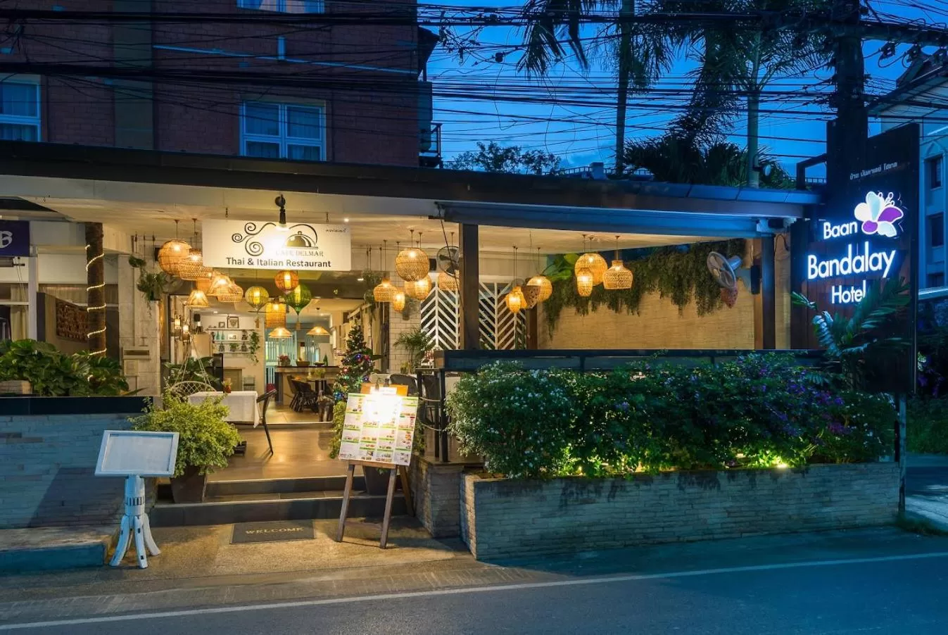 Restaurant/places to eat in Baan Ban Dalay