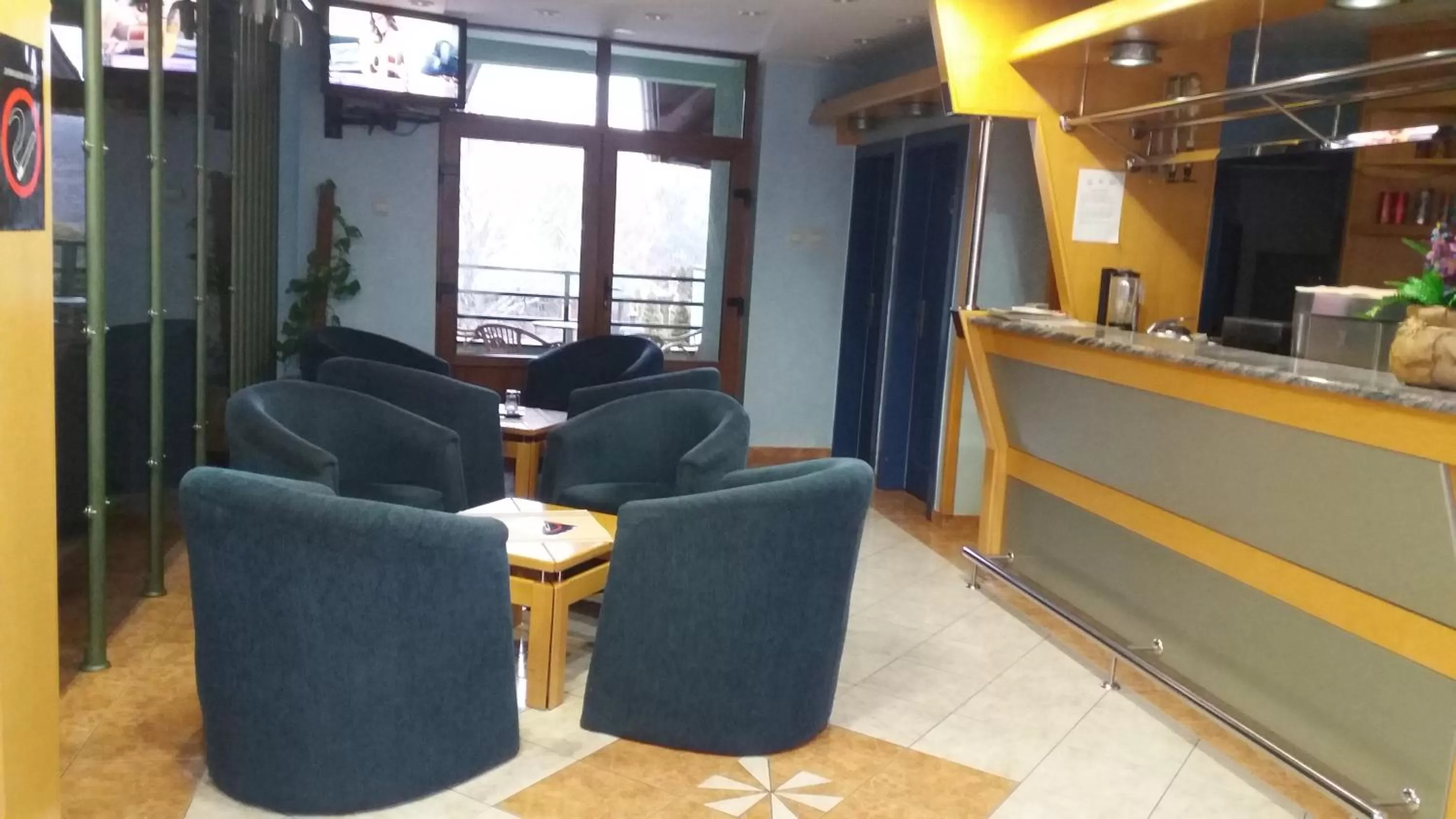 Lounge or bar, Lobby/Reception in Garni Hotel Lupus
