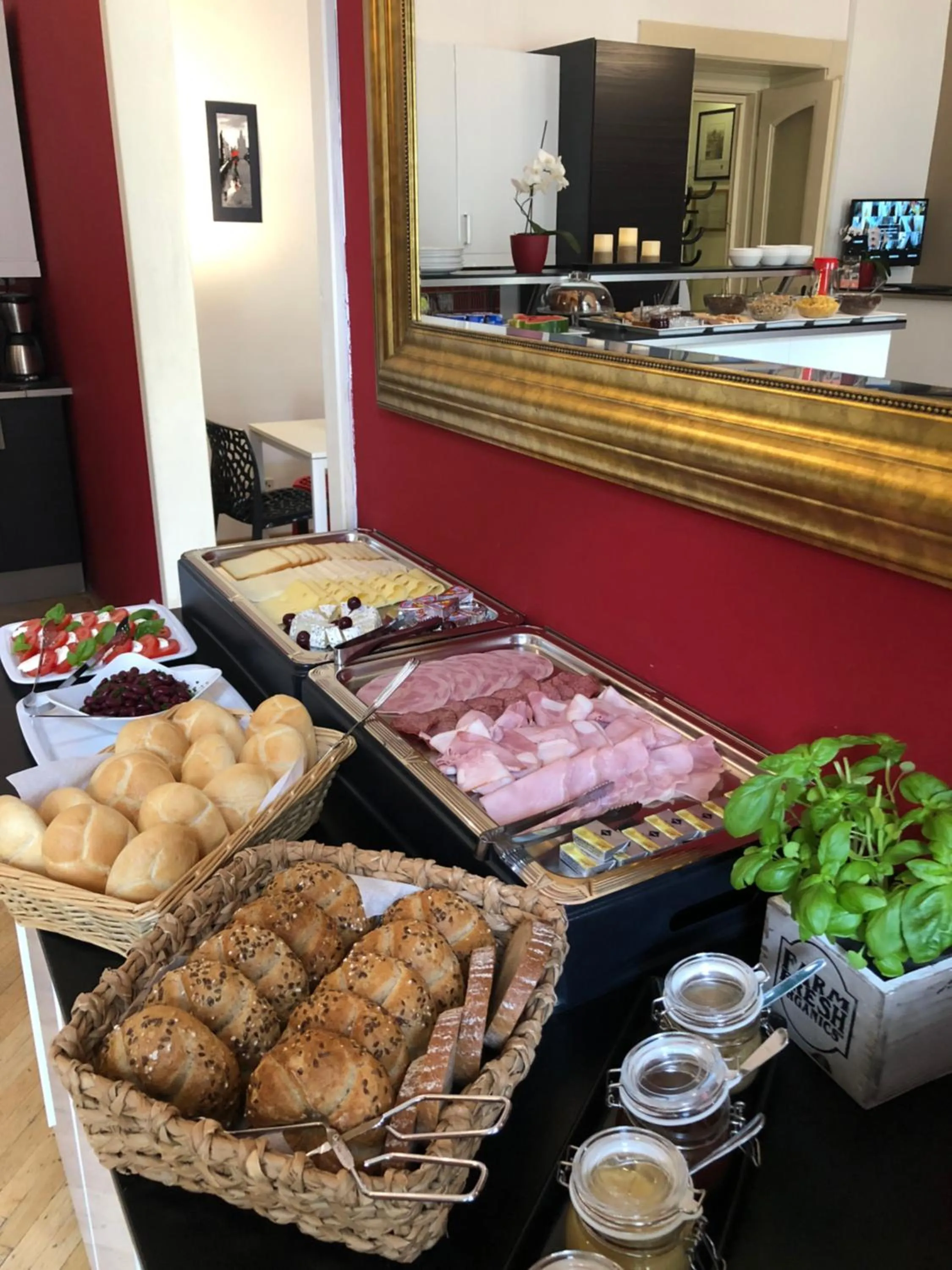 Buffet breakfast in Royal Road Residence