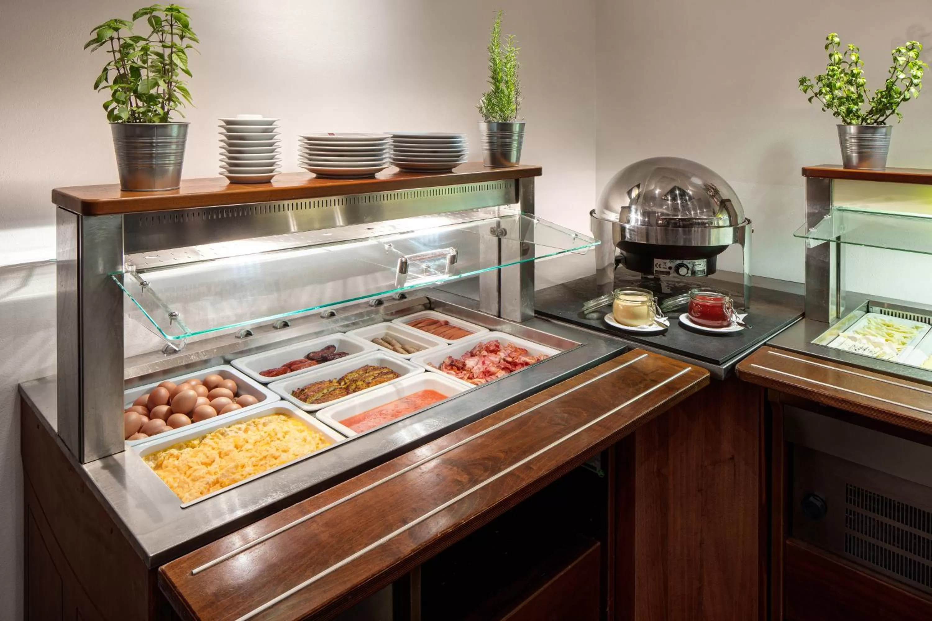 Restaurant/places to eat in Clarion Hotel Prague City