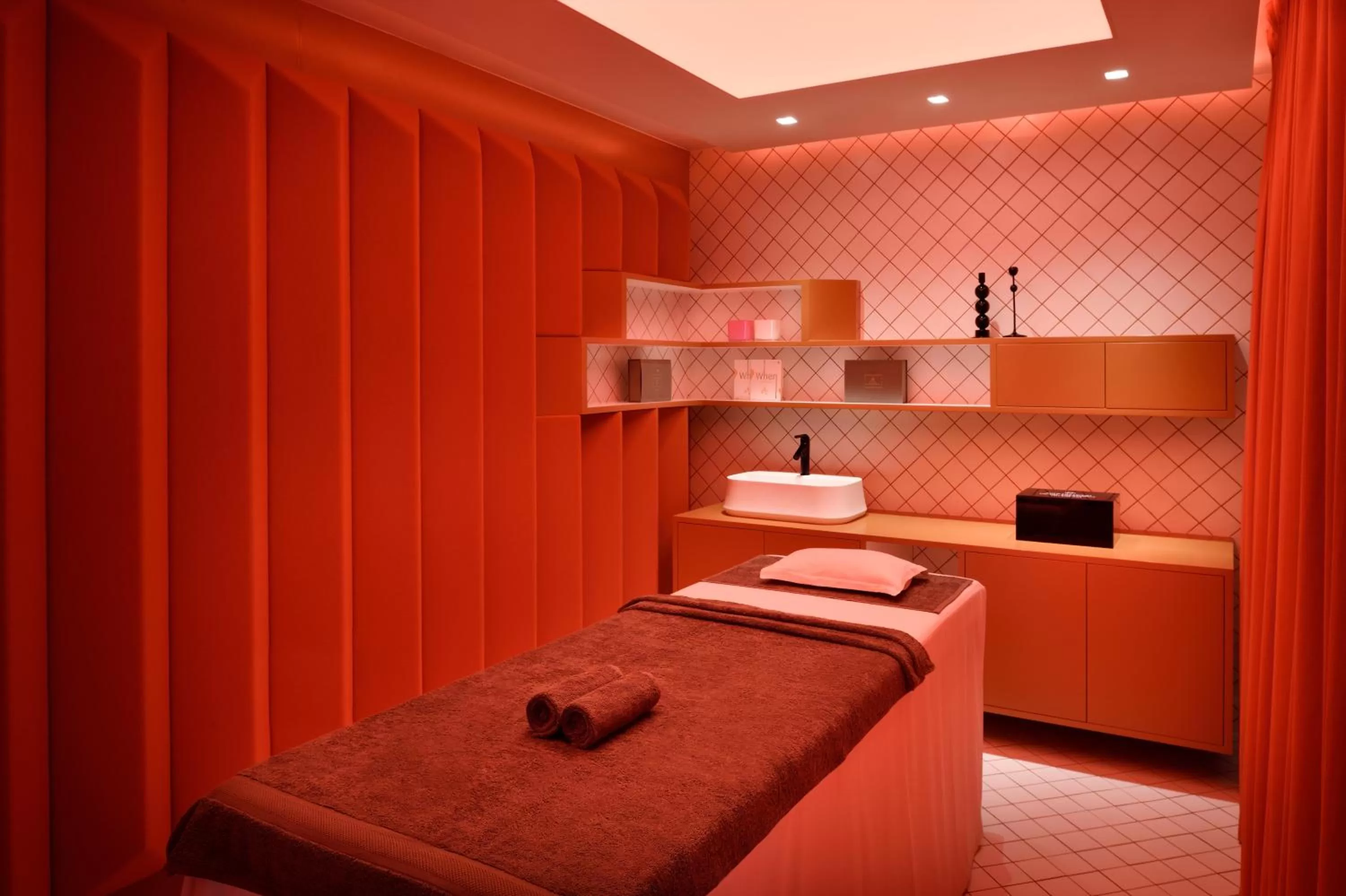 Massage in Mövenpick Hotel & Apartments Bur Dubai