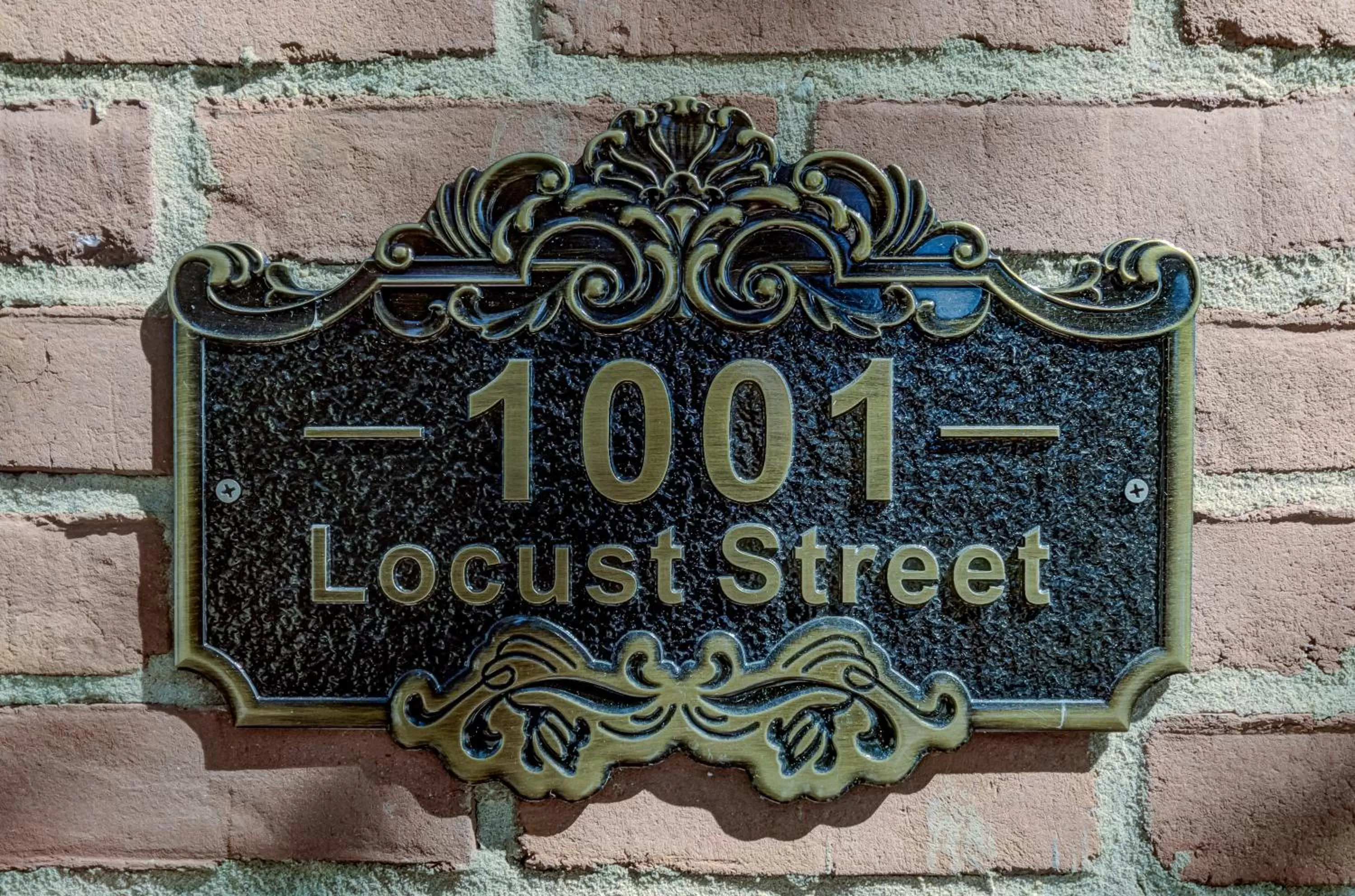 Logo/Certificate/Sign in Halpino