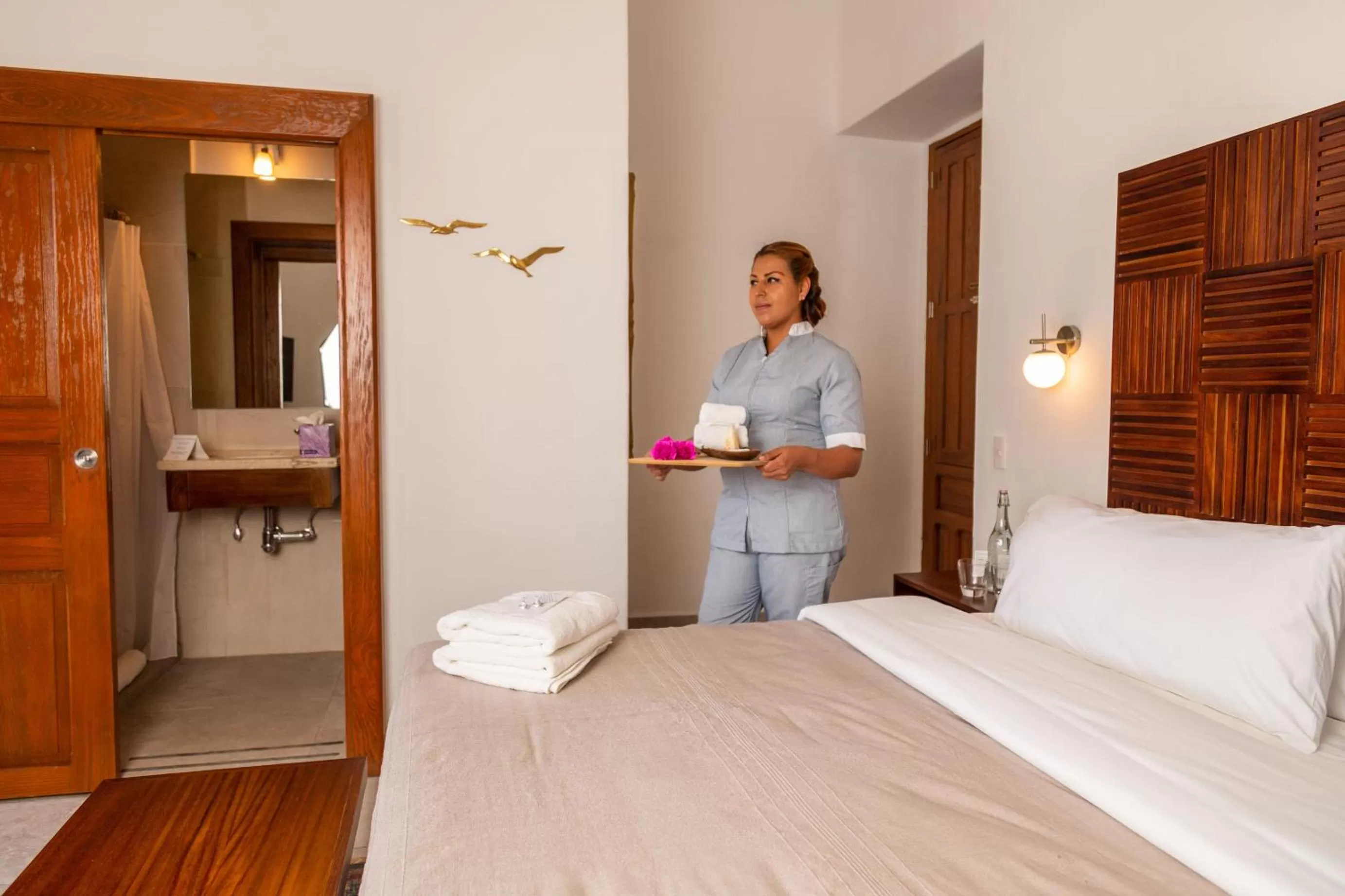 Photo of the whole room, Bed in Plaza Chapala Hotel